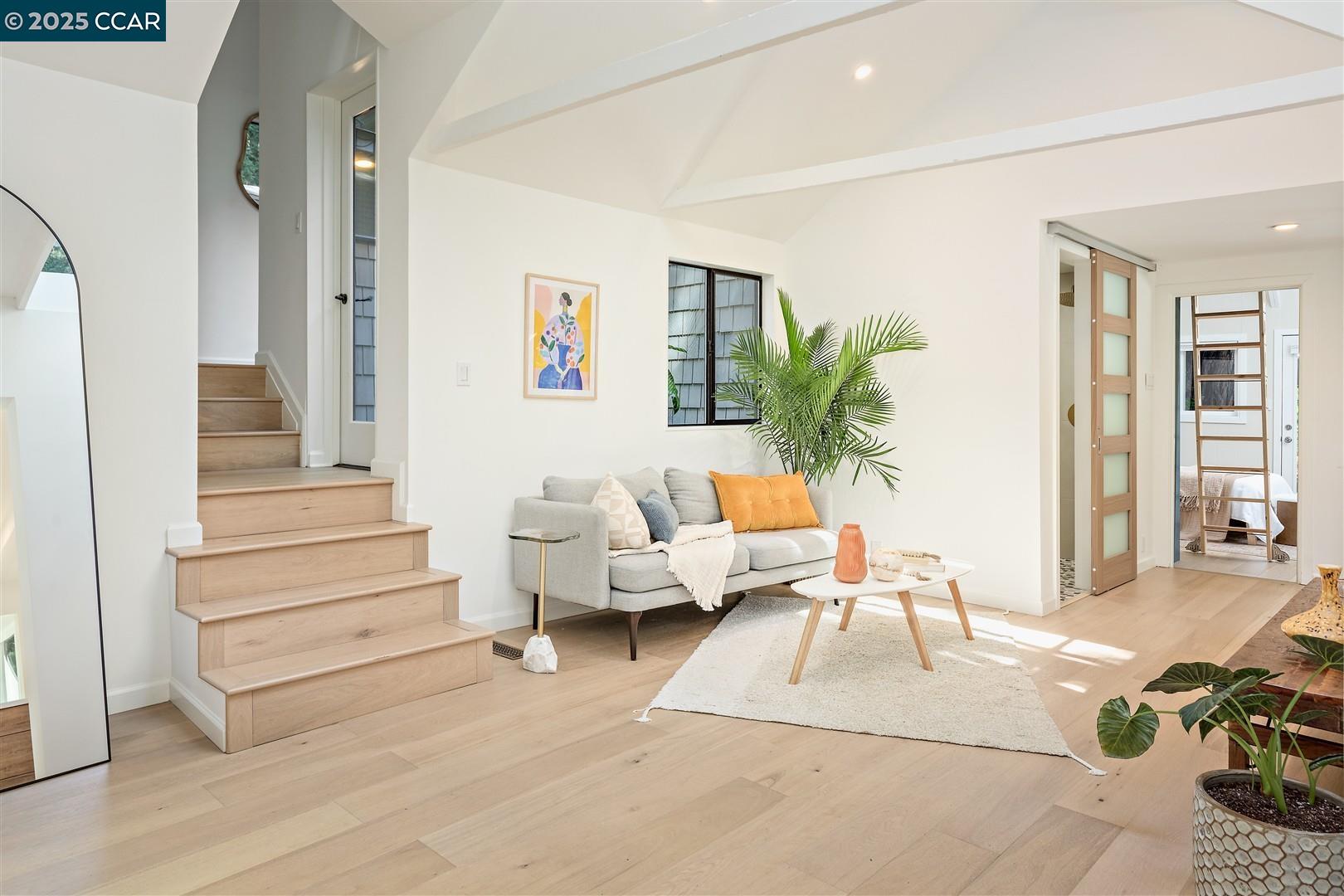 Detail Gallery Image 14 of 49 For 264 Madrone Ave, Larkspur,  CA 94939 - 2 Beds | 2 Baths