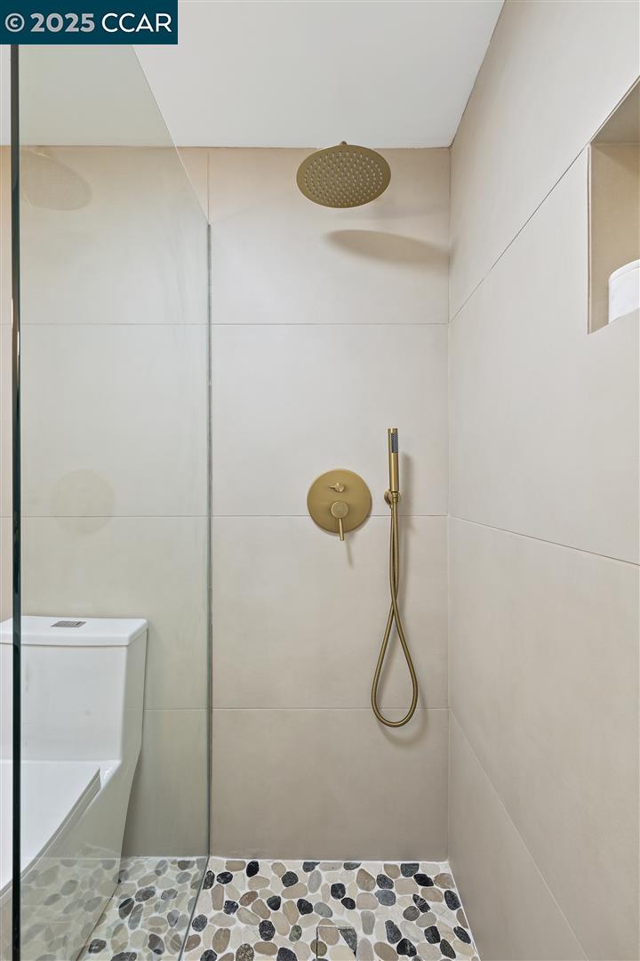 Detail Gallery Image 19 of 49 For 264 Madrone Ave, Larkspur,  CA 94939 - 2 Beds | 2 Baths