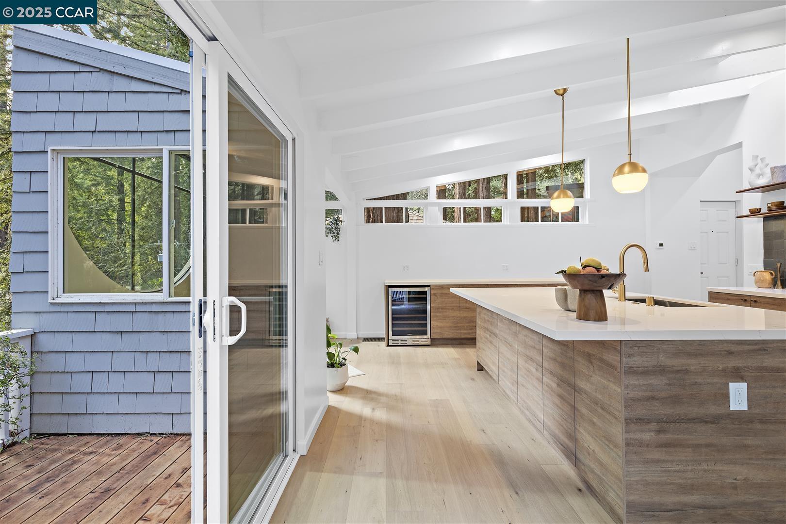 Detail Gallery Image 3 of 49 For 264 Madrone Ave, Larkspur,  CA 94939 - 2 Beds | 2 Baths