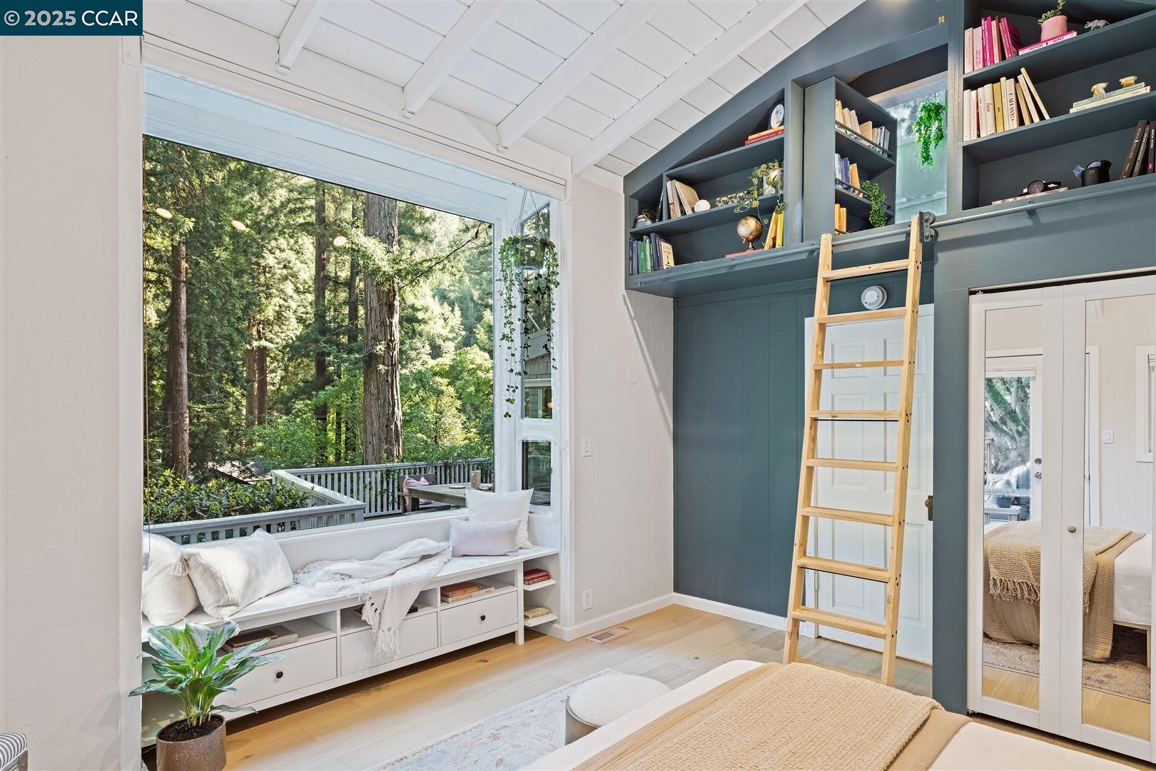 Detail Gallery Image 22 of 49 For 264 Madrone Ave, Larkspur,  CA 94939 - 2 Beds | 2 Baths