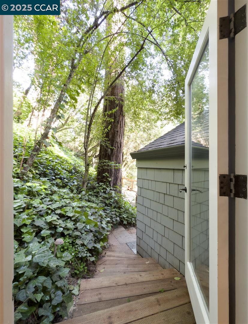 Detail Gallery Image 37 of 49 For 264 Madrone Ave, Larkspur,  CA 94939 - 2 Beds | 2 Baths