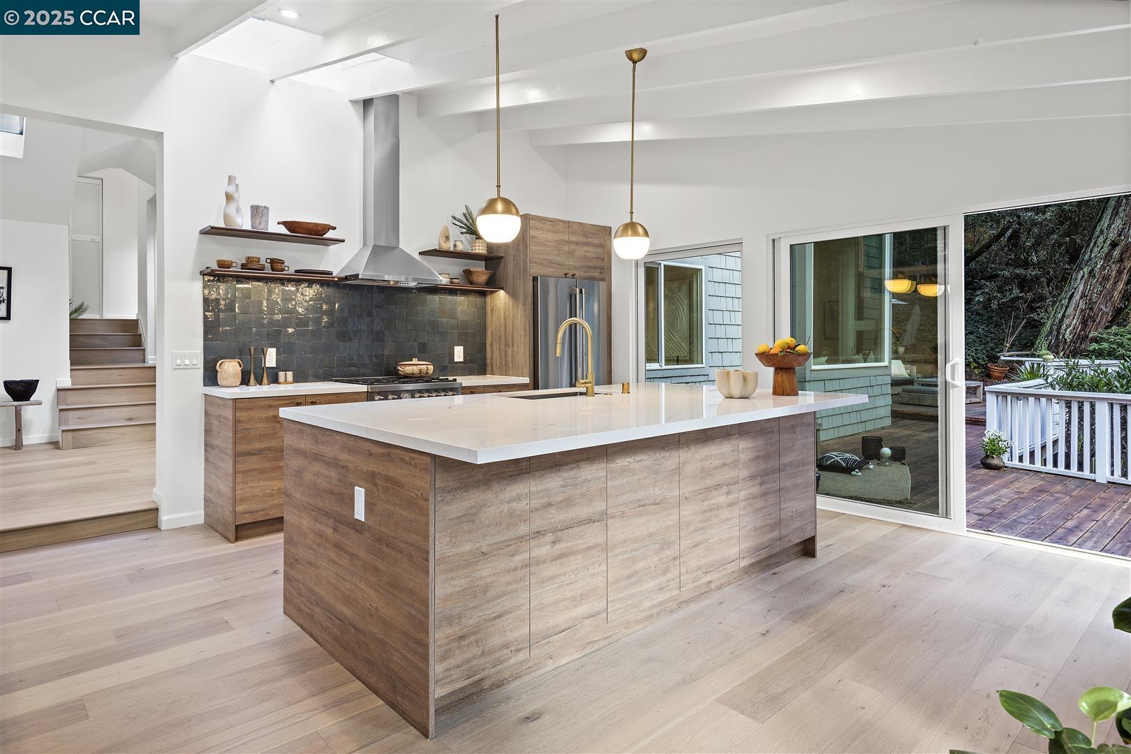Detail Gallery Image 8 of 49 For 264 Madrone Ave, Larkspur,  CA 94939 - 2 Beds | 2 Baths
