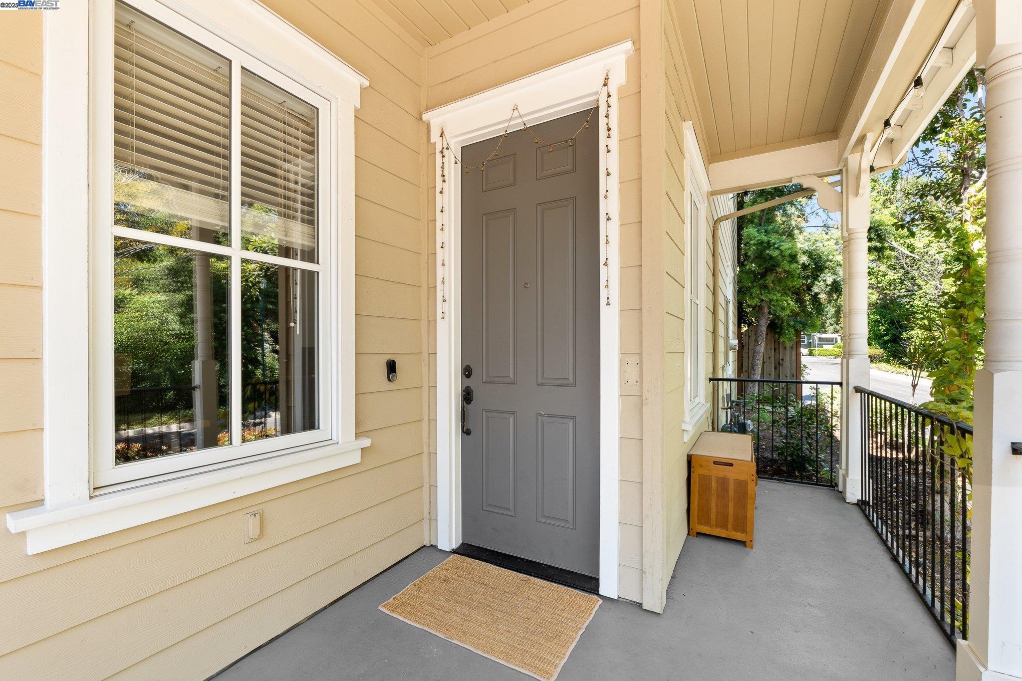 Detail Gallery Image 2 of 38 For 100 Boyer Ln, Los Gatos,  CA 95030 - 3 Beds | 2/1 Baths