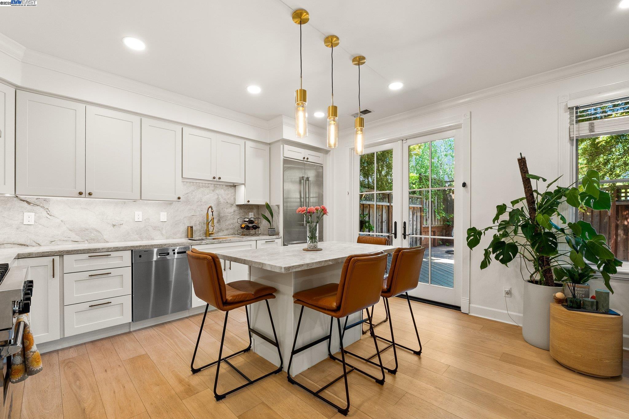 Detail Gallery Image 12 of 38 For 100 Boyer Ln, Los Gatos,  CA 95030 - 3 Beds | 2/1 Baths