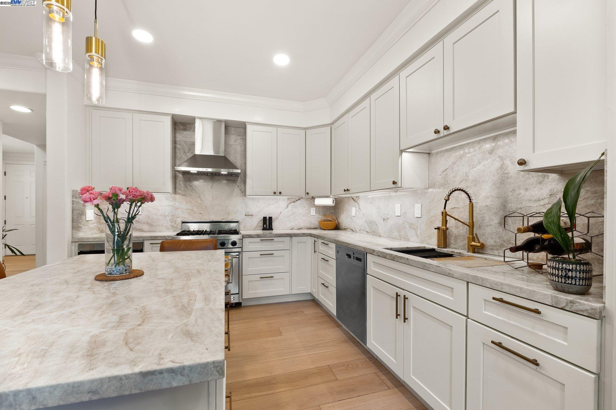 Detail Gallery Image 14 of 38 For 100 Boyer Ln, Los Gatos,  CA 95030 - 3 Beds | 2/1 Baths