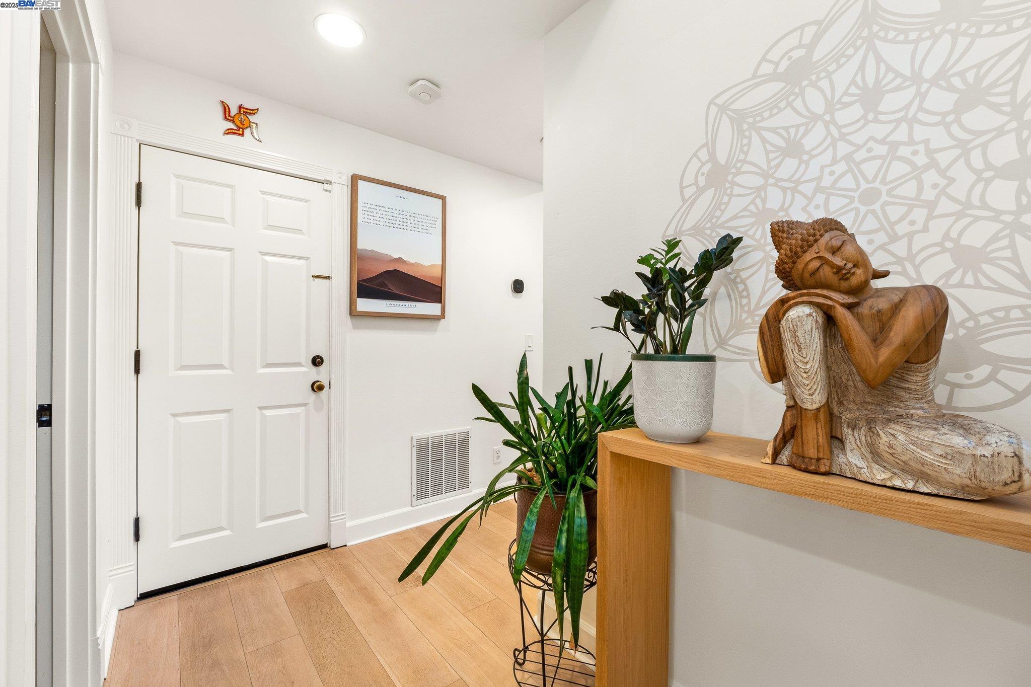 Detail Gallery Image 4 of 38 For 100 Boyer Ln, Los Gatos,  CA 95030 - 3 Beds | 2/1 Baths