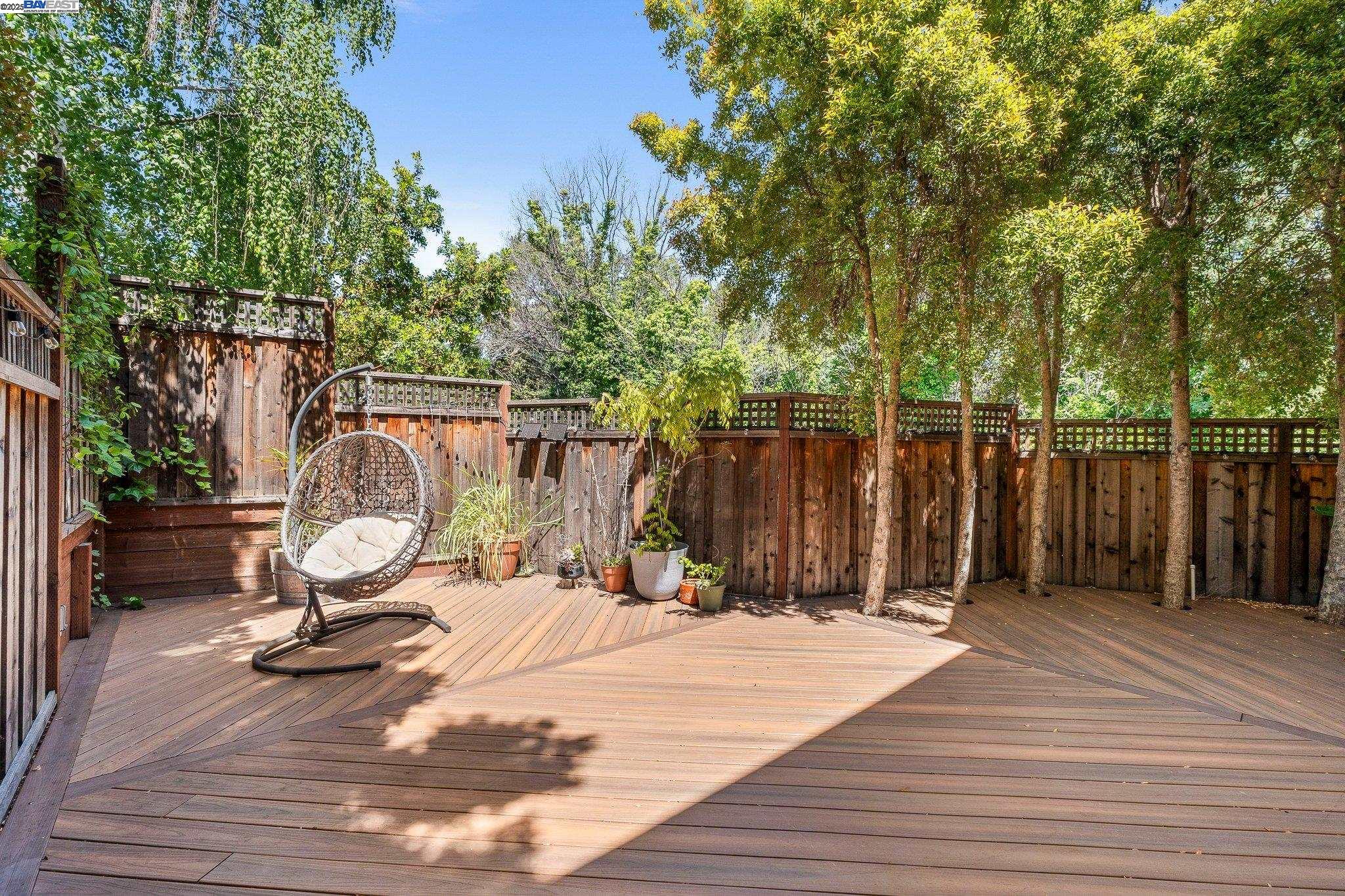 Detail Gallery Image 32 of 38 For 100 Boyer Ln, Los Gatos,  CA 95030 - 3 Beds | 2/1 Baths