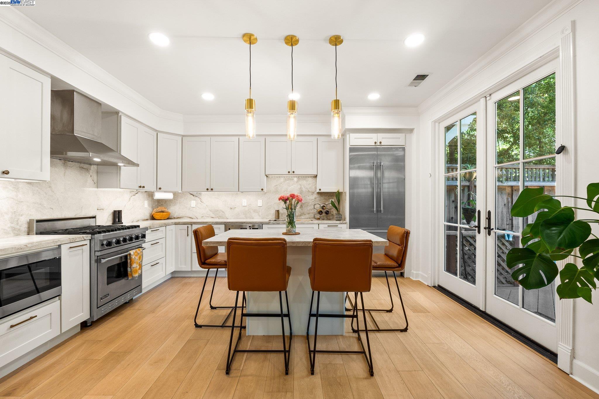 Detail Gallery Image 10 of 38 For 100 Boyer Ln, Los Gatos,  CA 95030 - 3 Beds | 2/1 Baths