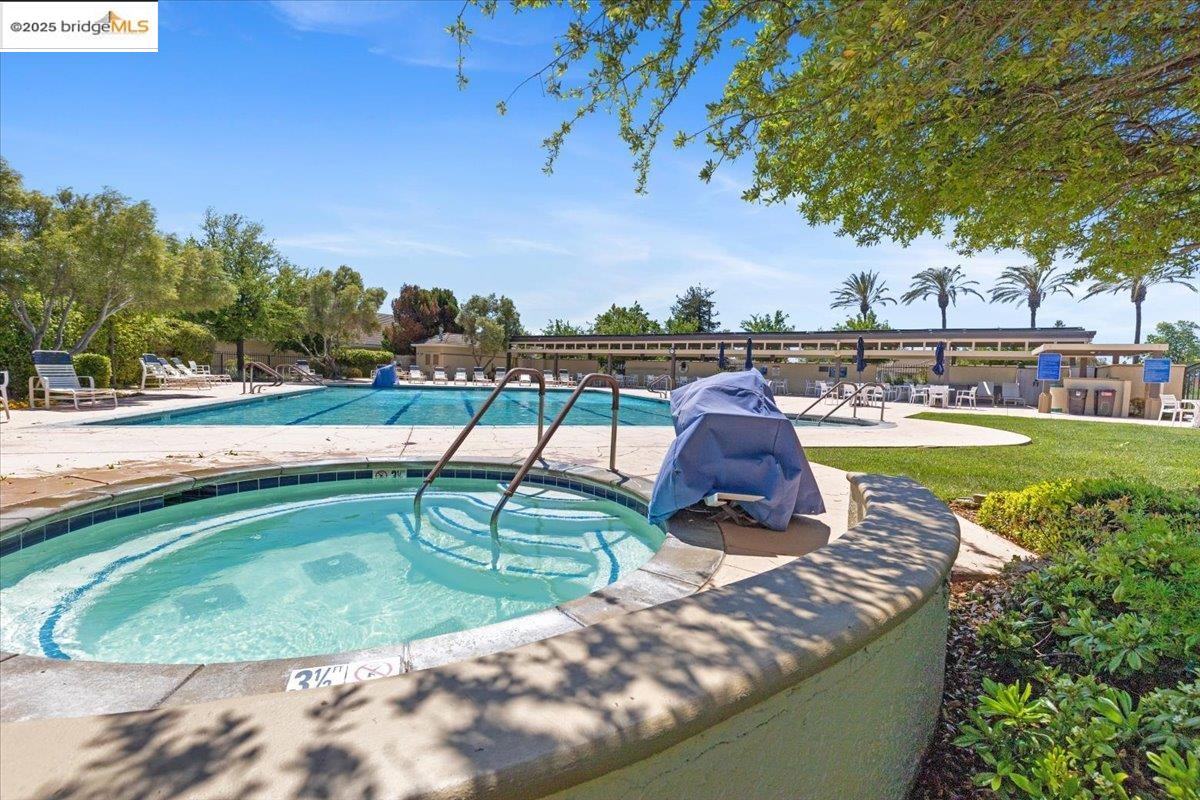 Detail Gallery Image 28 of 32 For 330 Cypress, Rio Vista,  CA 94571 - 2 Beds | 2 Baths