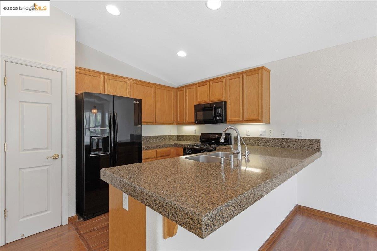 Detail Gallery Image 10 of 32 For 330 Cypress, Rio Vista,  CA 94571 - 2 Beds | 2 Baths