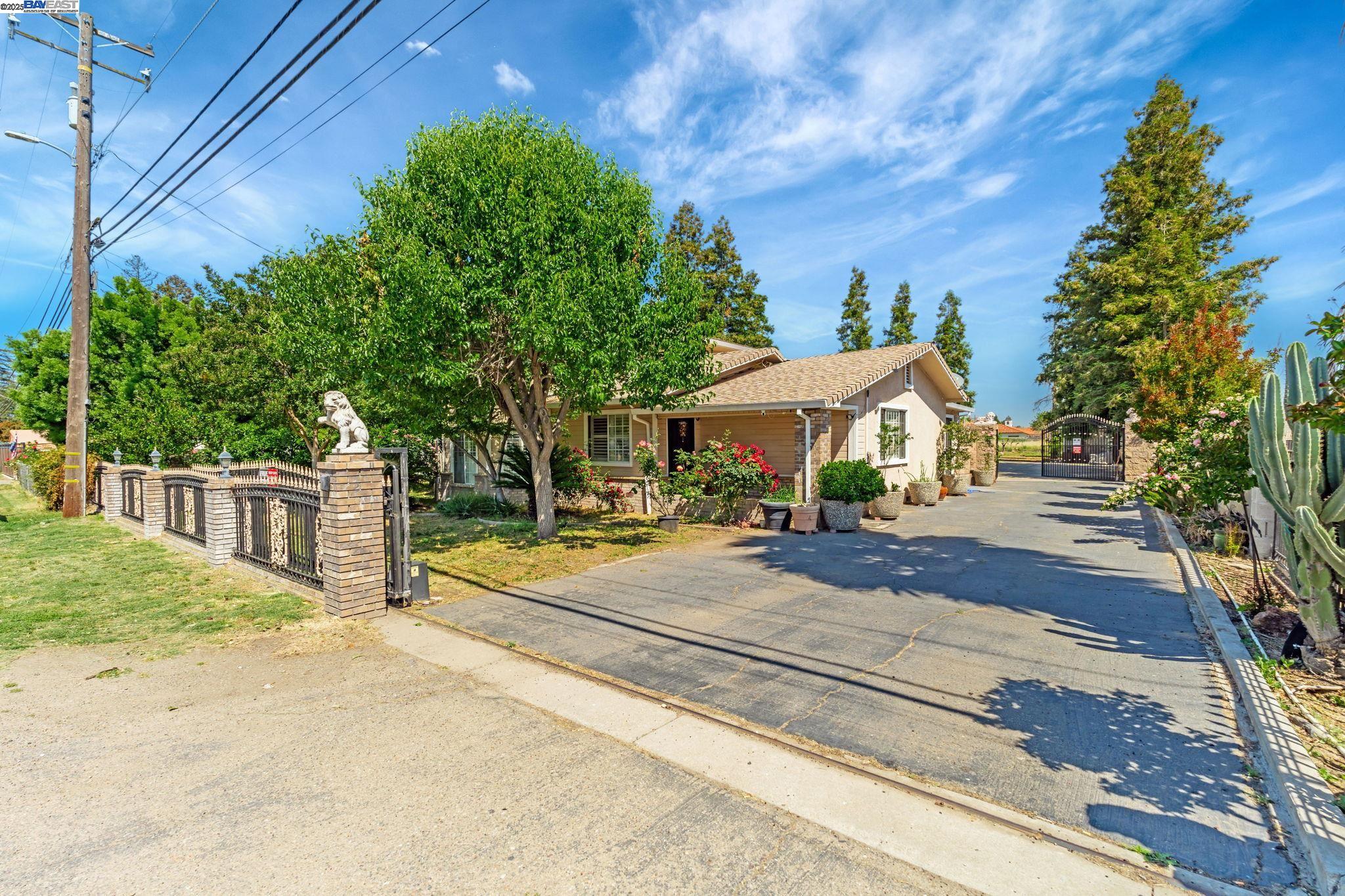 Detail Gallery Image 1 of 46 For 4649 Quashnick Rd, Stockton,  CA 95212 - 3 Beds | 2/2 Baths