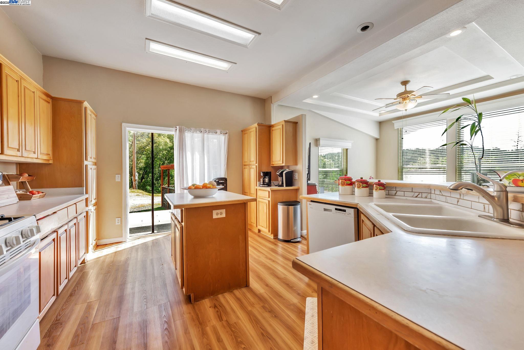 Detail Gallery Image 5 of 59 For 3698 Braden Road, Camino,  CA 95709 - 3 Beds | 2 Baths