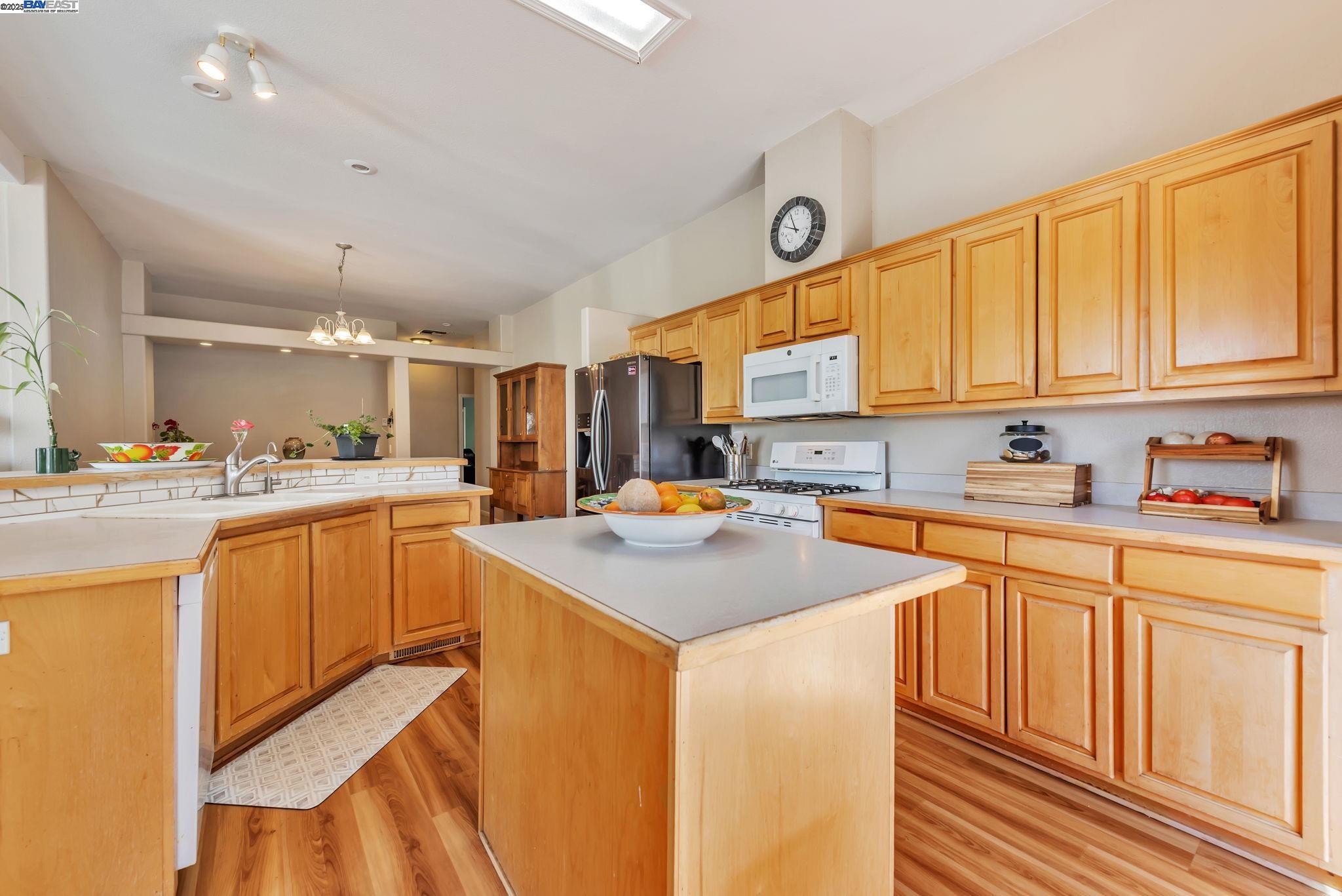 Detail Gallery Image 7 of 59 For 3698 Braden Road, Camino,  CA 95709 - 3 Beds | 2 Baths