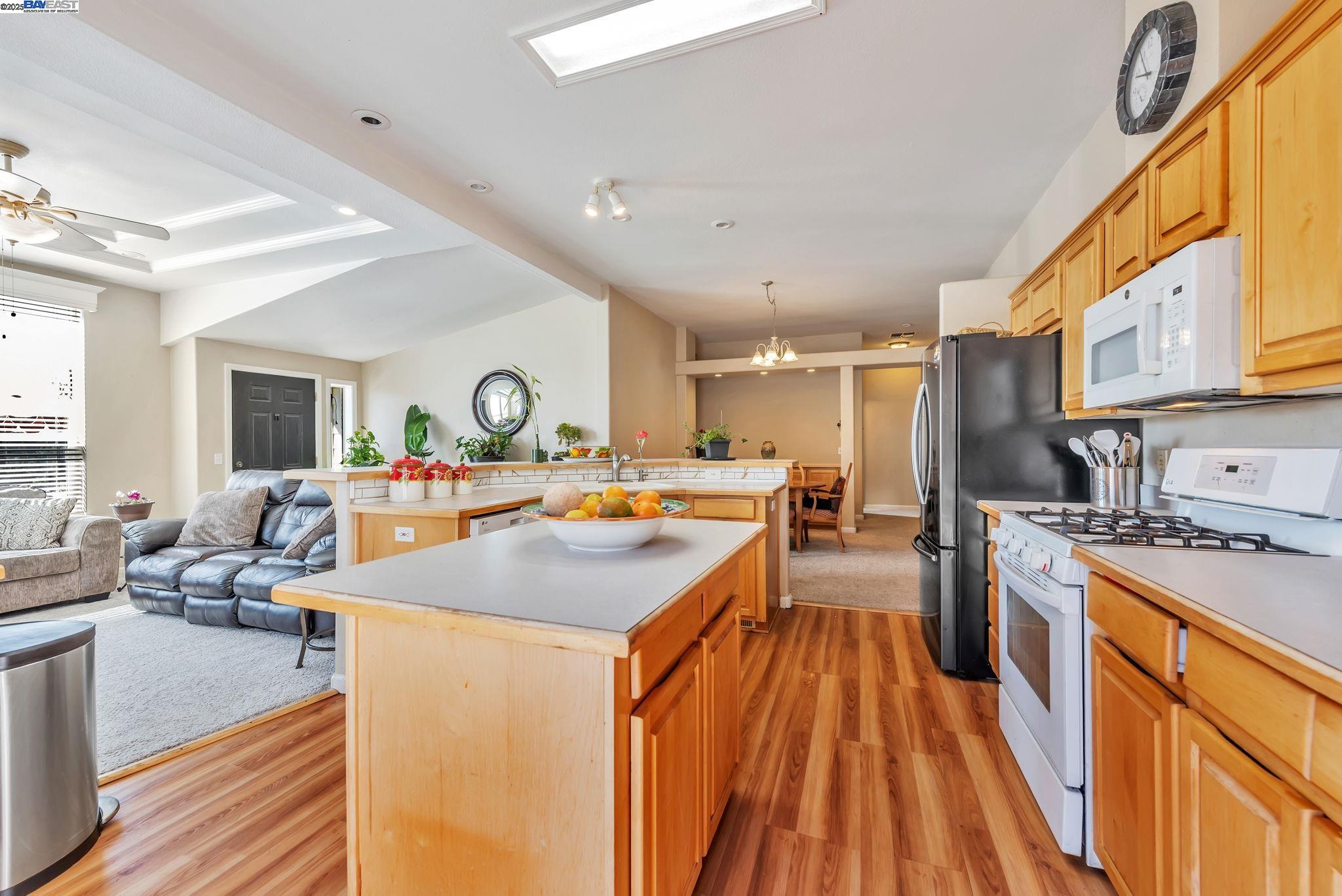 Detail Gallery Image 8 of 59 For 3698 Braden Road, Camino,  CA 95709 - 3 Beds | 2 Baths