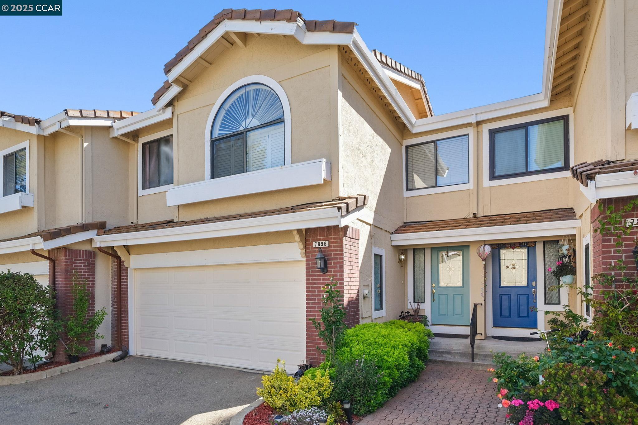 Photo #2: 41096598 Listing 