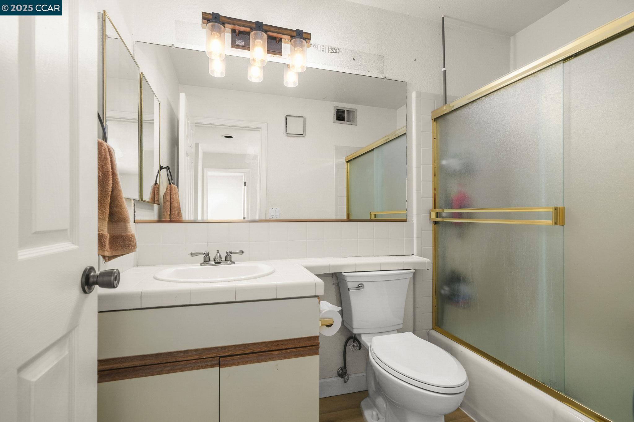 Photo #11: 41096598 Listing: Photo #11