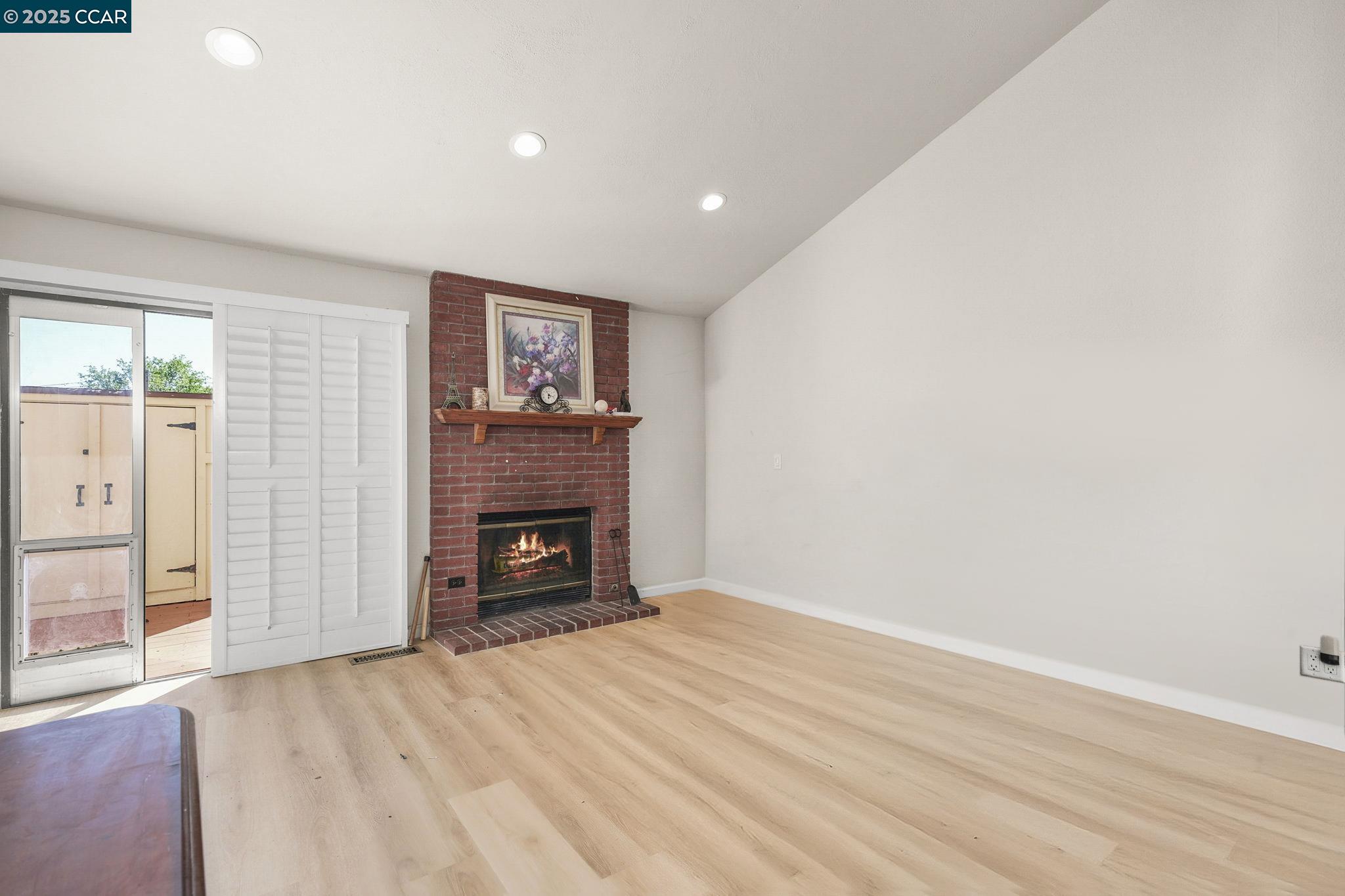 Photo #7: 41096598 Listing: Photo #7