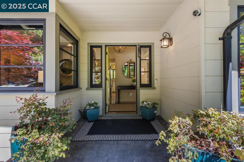 Detail Gallery Image 1 of 1 For 40 Camino Don Miguel, Orinda,  CA 94563 - 3 Beds | 2 Baths