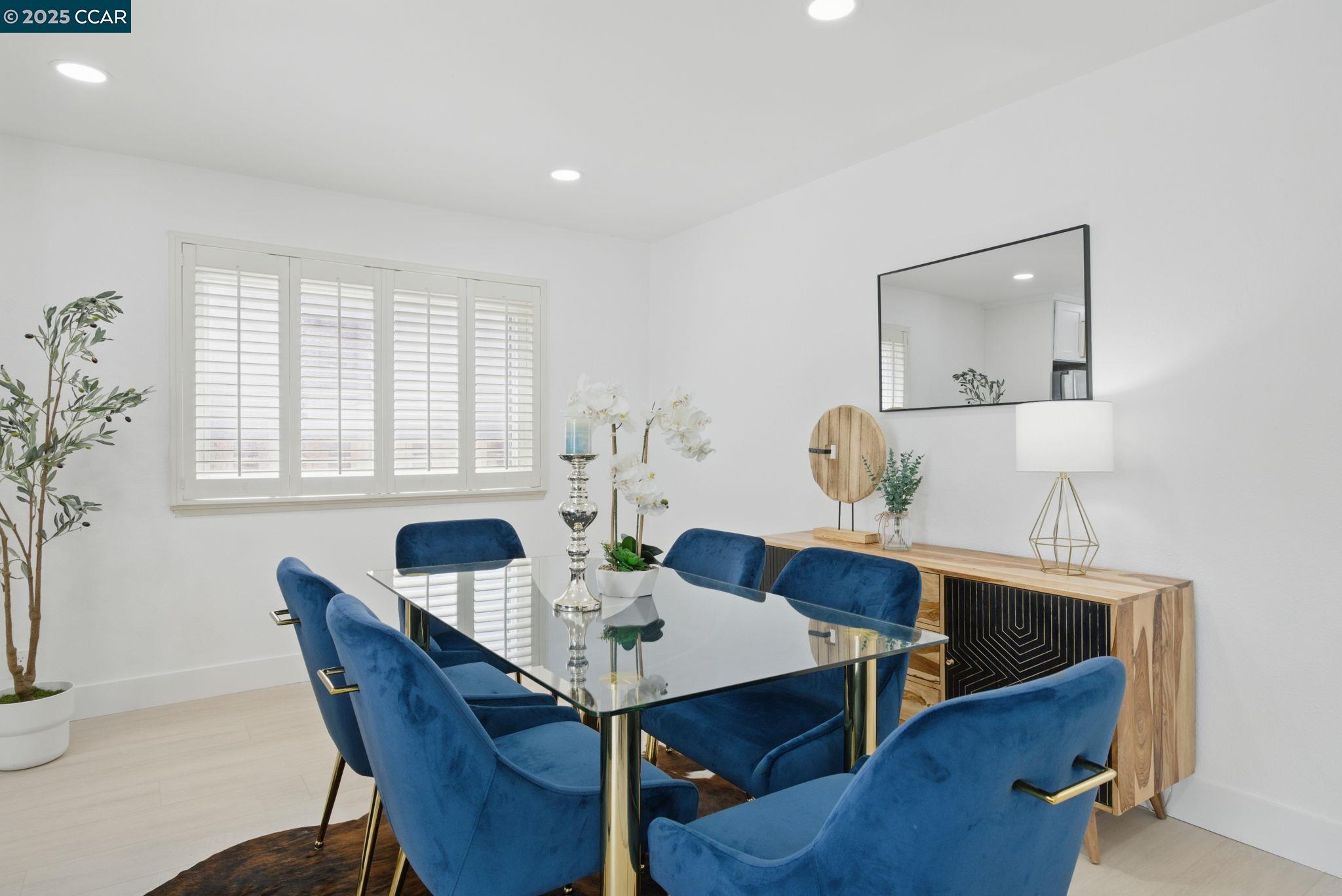 Detail Gallery Image 13 of 41 For 642 S 52nd St, Richmond,  CA 94804 - 3 Beds | 2 Baths