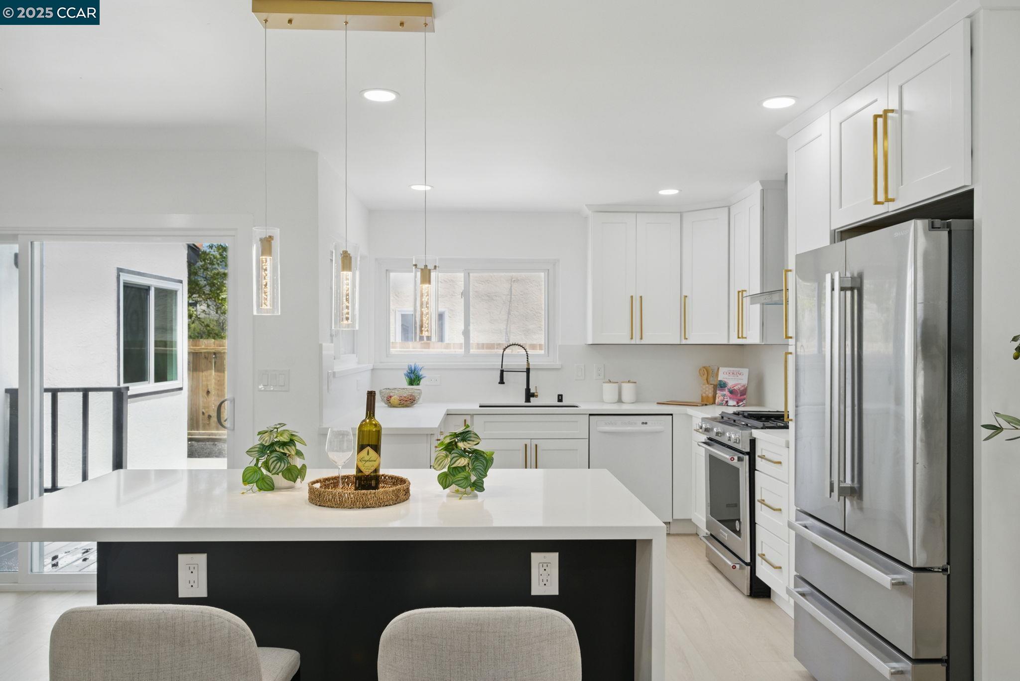 Detail Gallery Image 17 of 41 For 642 S 52nd St, Richmond,  CA 94804 - 3 Beds | 2 Baths