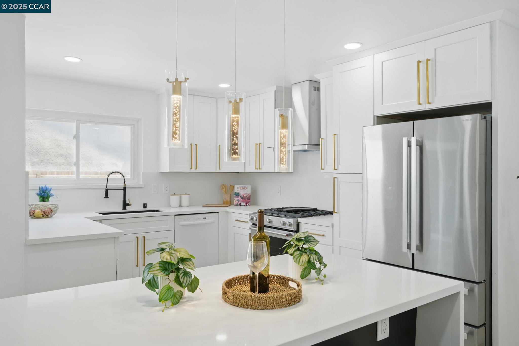 Detail Gallery Image 18 of 41 For 642 S 52nd St, Richmond,  CA 94804 - 3 Beds | 2 Baths