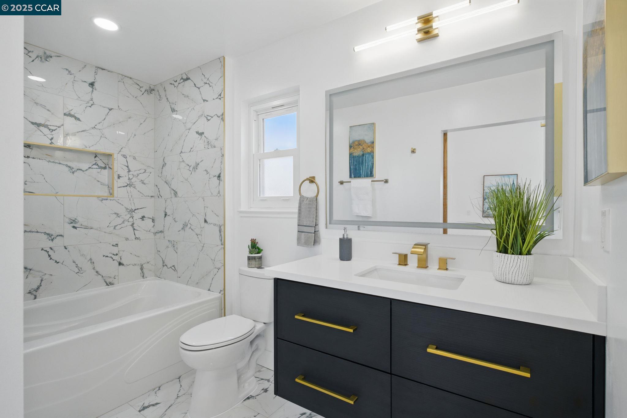 Detail Gallery Image 25 of 41 For 642 S 52nd St, Richmond,  CA 94804 - 3 Beds | 2 Baths