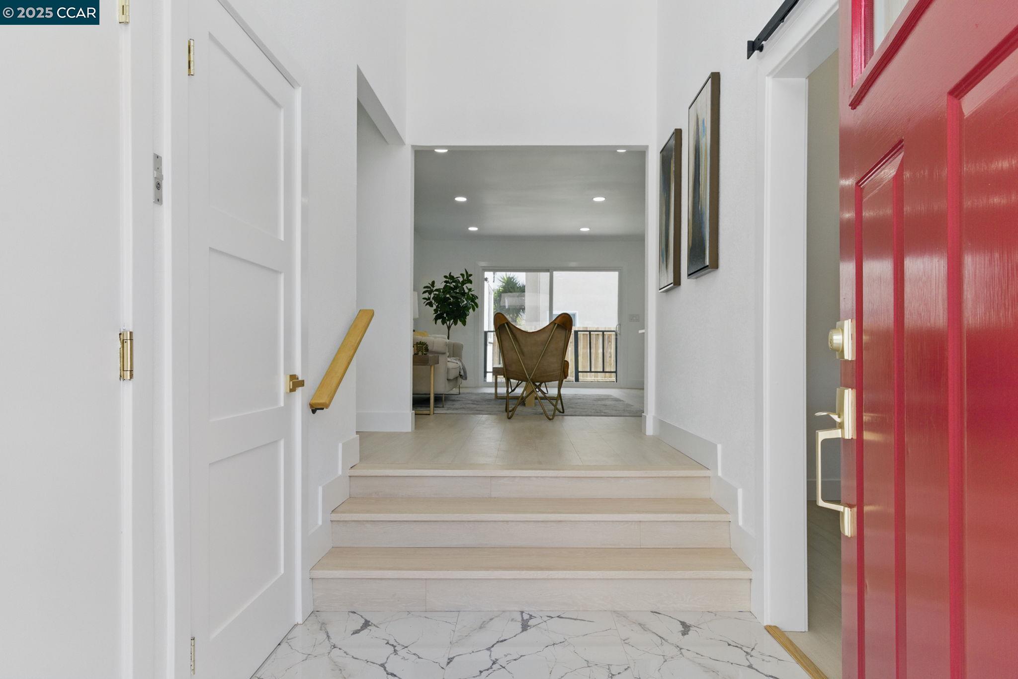 Detail Gallery Image 4 of 41 For 642 S 52nd St, Richmond,  CA 94804 - 3 Beds | 2 Baths