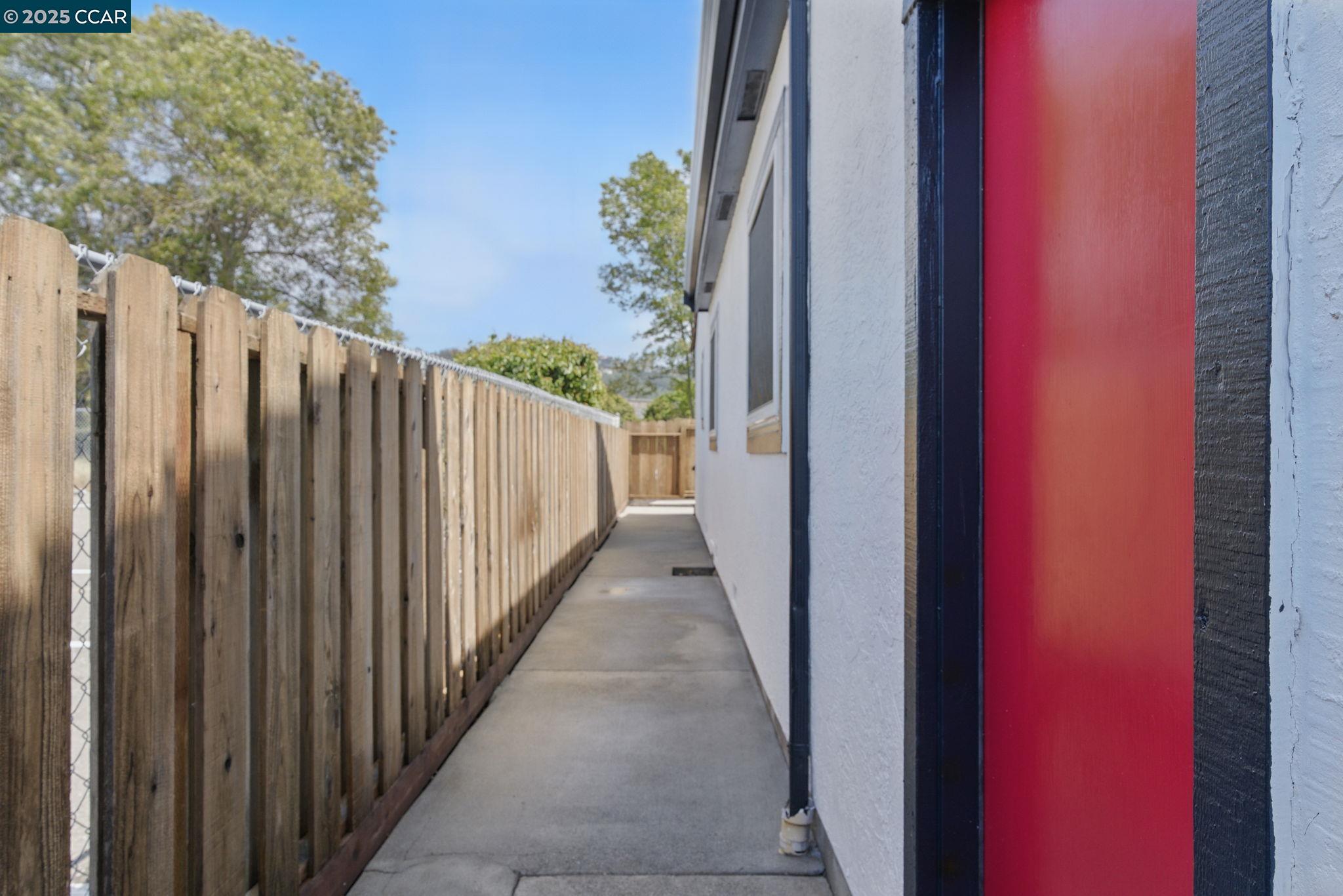 Detail Gallery Image 34 of 41 For 642 S 52nd St, Richmond,  CA 94804 - 3 Beds | 2 Baths