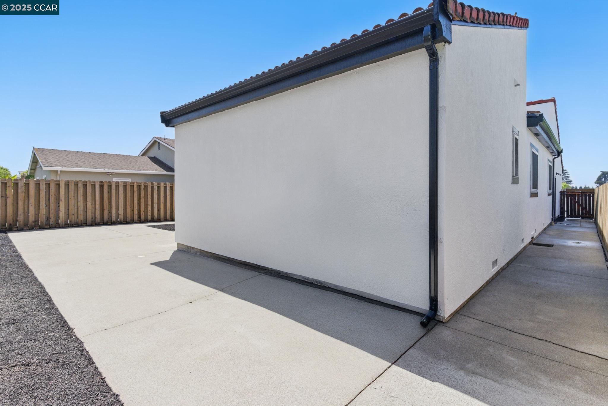 Detail Gallery Image 36 of 41 For 642 S 52nd St, Richmond,  CA 94804 - 3 Beds | 2 Baths