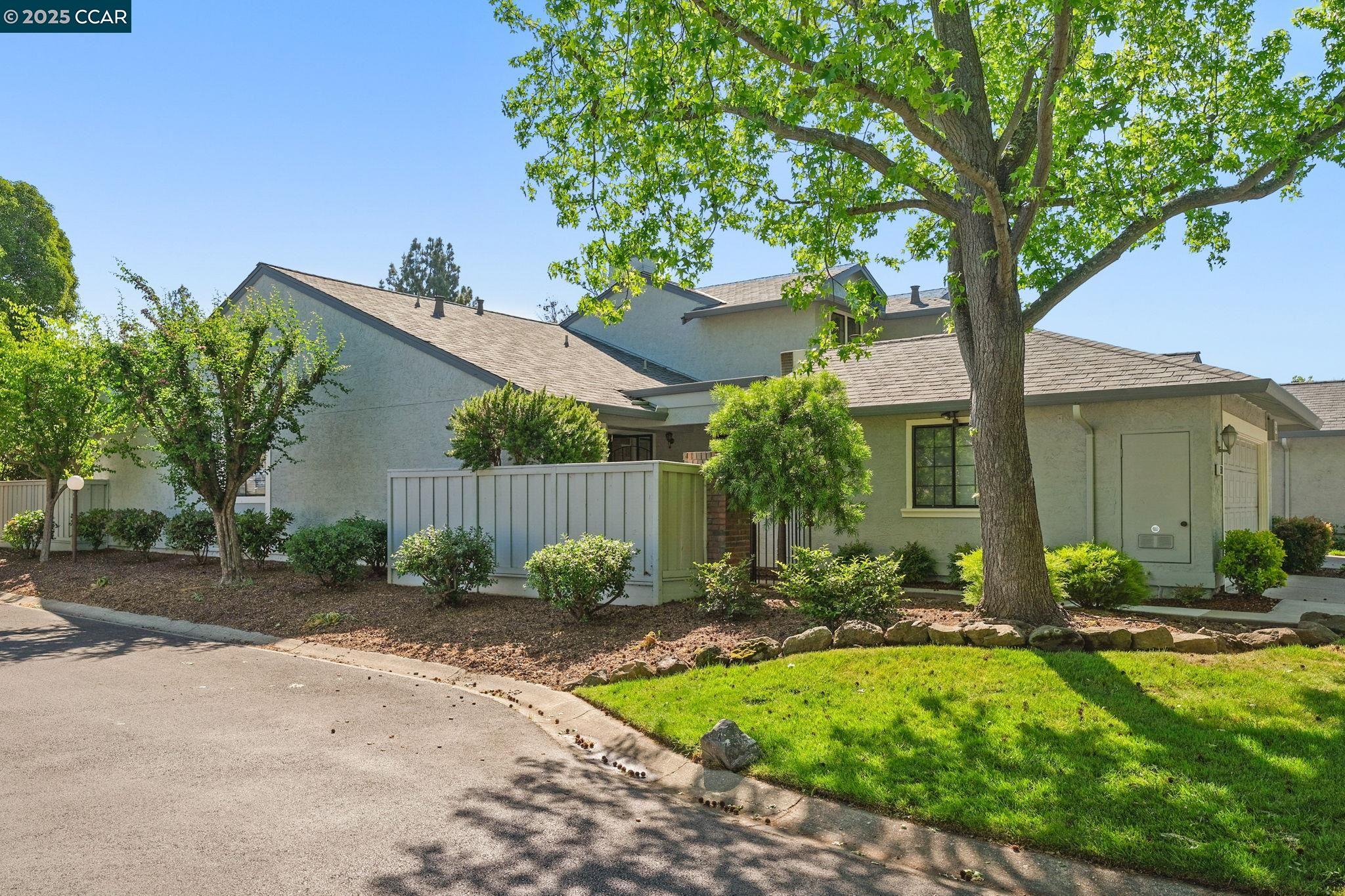 Photo #2: 41096605 Listing 