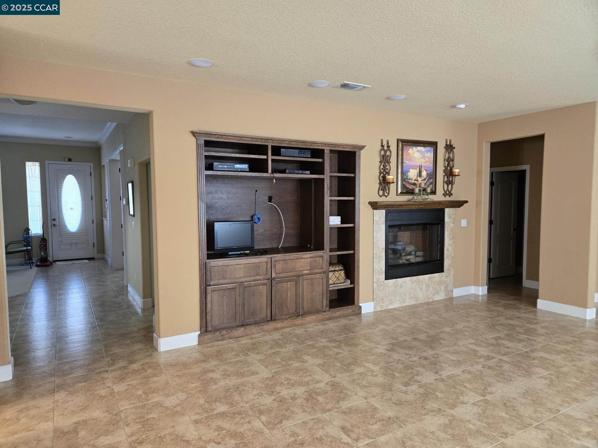 Detail Gallery Image 7 of 21 For 505 Jane Lane, Oakley,  CA 94561 - 5 Beds | 5 Baths