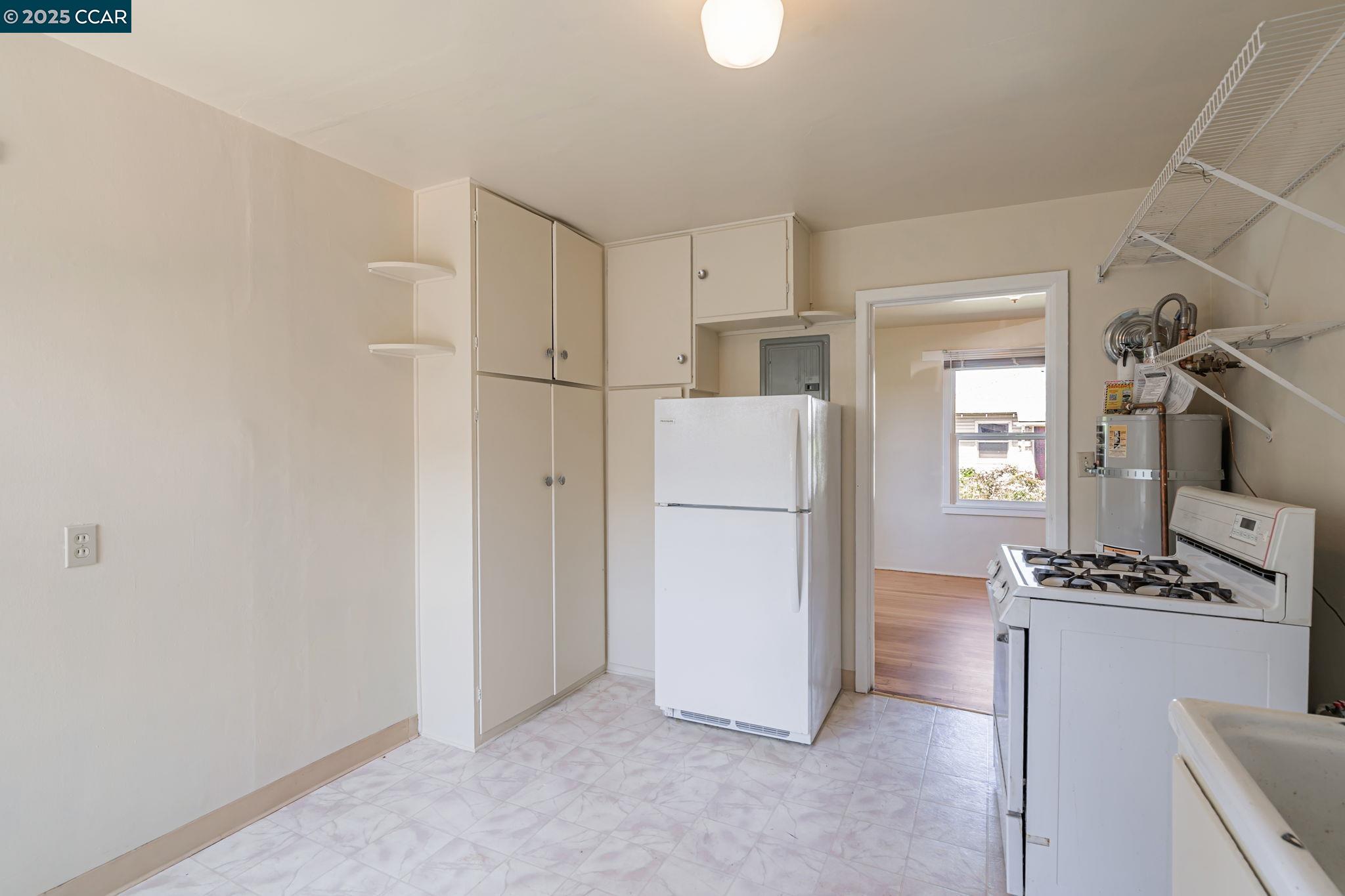 Photo #12: 41096611 Listing: Photo #12