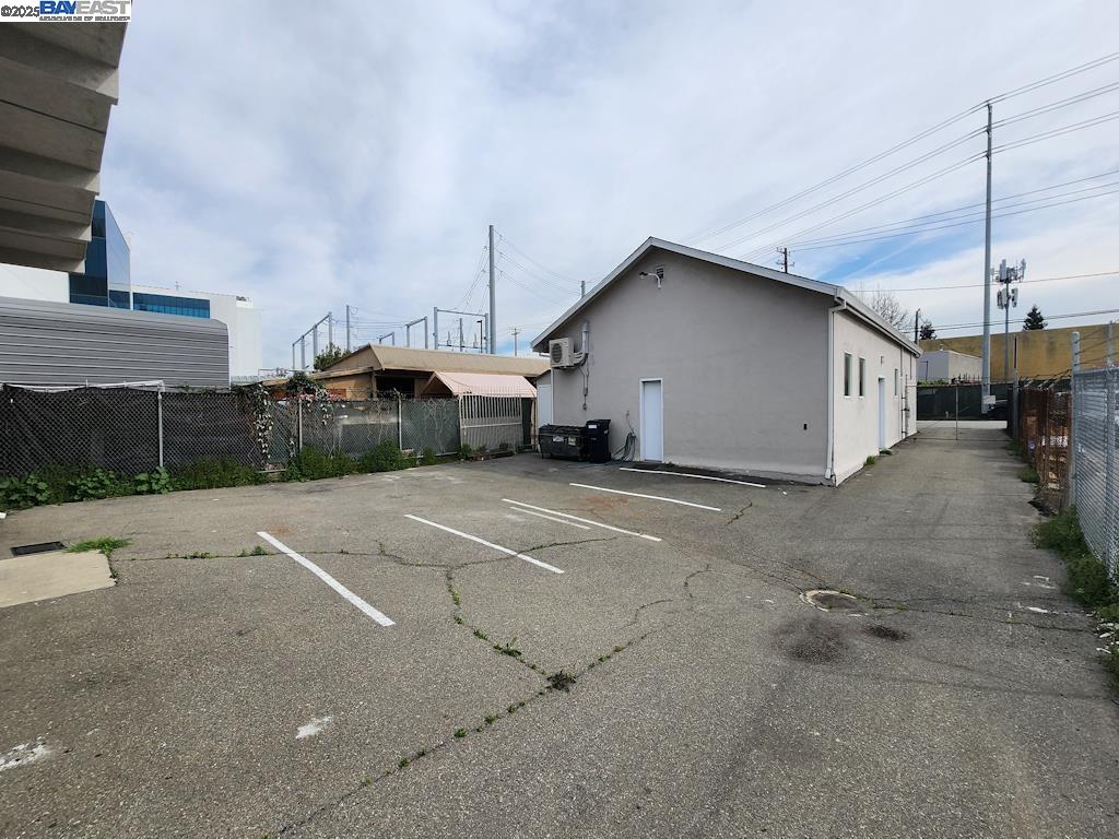Detail Gallery Image 3 of 12 For 855 Mathew St #B., Santa Clara,  CA 95050 - – Beds | – Baths