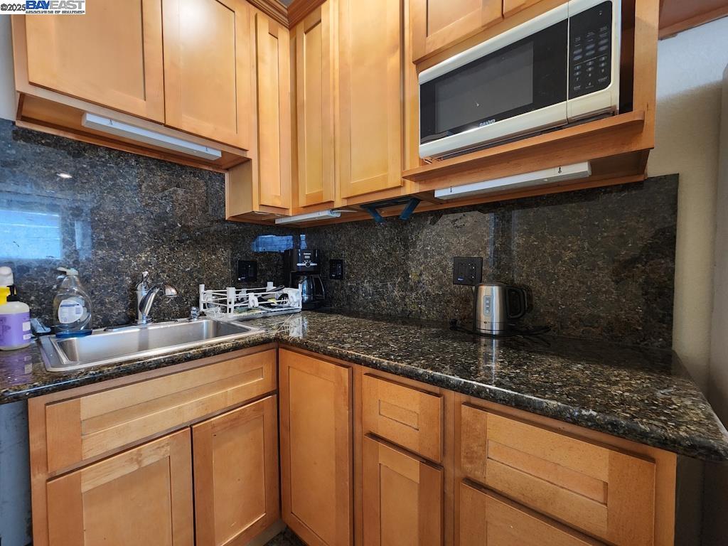 Detail Gallery Image 8 of 12 For 855 Mathew St #B., Santa Clara,  CA 95050 - – Beds | – Baths