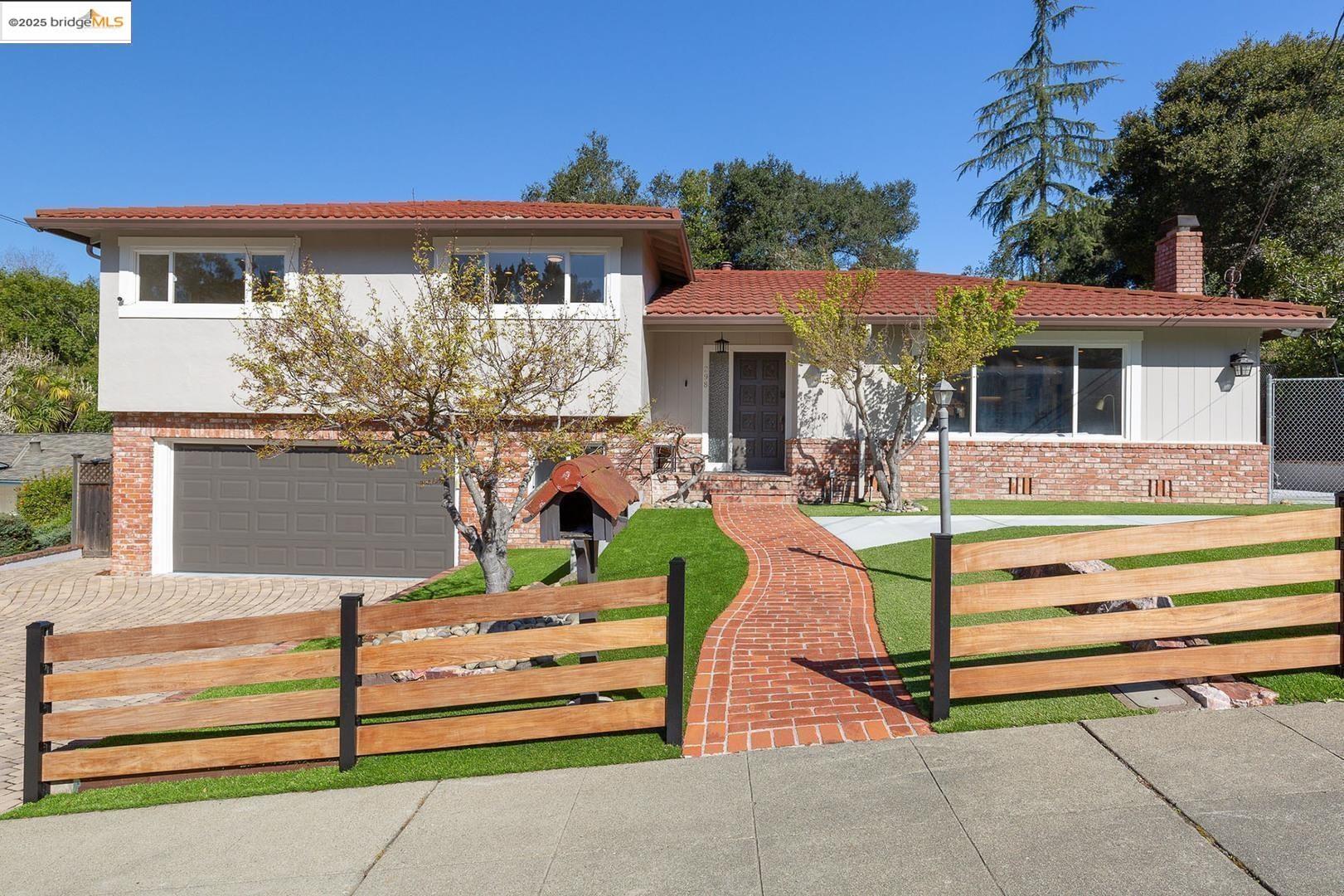 298 Elysian Fields DR, Oakland, California 94605, 4 Bedrooms Bedrooms, 7 Rooms Rooms,3 BathroomsBathrooms,Residential,For Sale,298 Elysian Fields DR,41096613