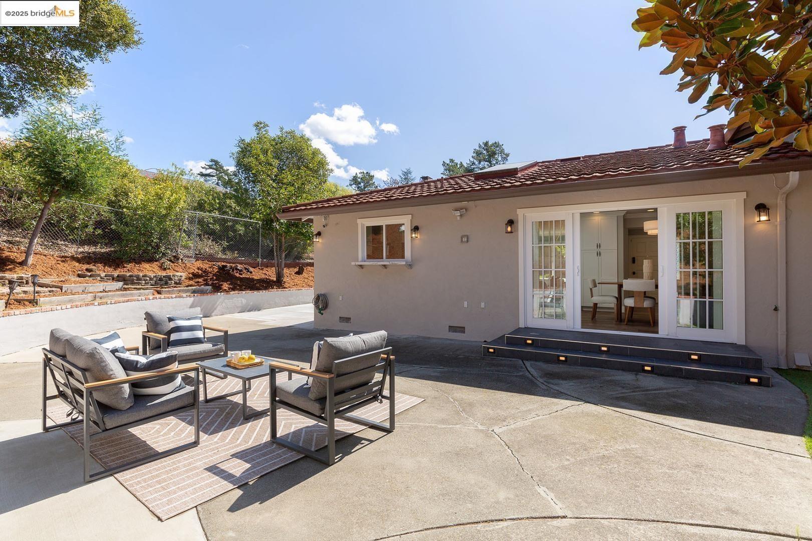 298 Elysian Fields DR, Oakland, California 94605, 4 Bedrooms Bedrooms, 7 Rooms Rooms,3 BathroomsBathrooms,Residential,For Sale,298 Elysian Fields DR,41096613