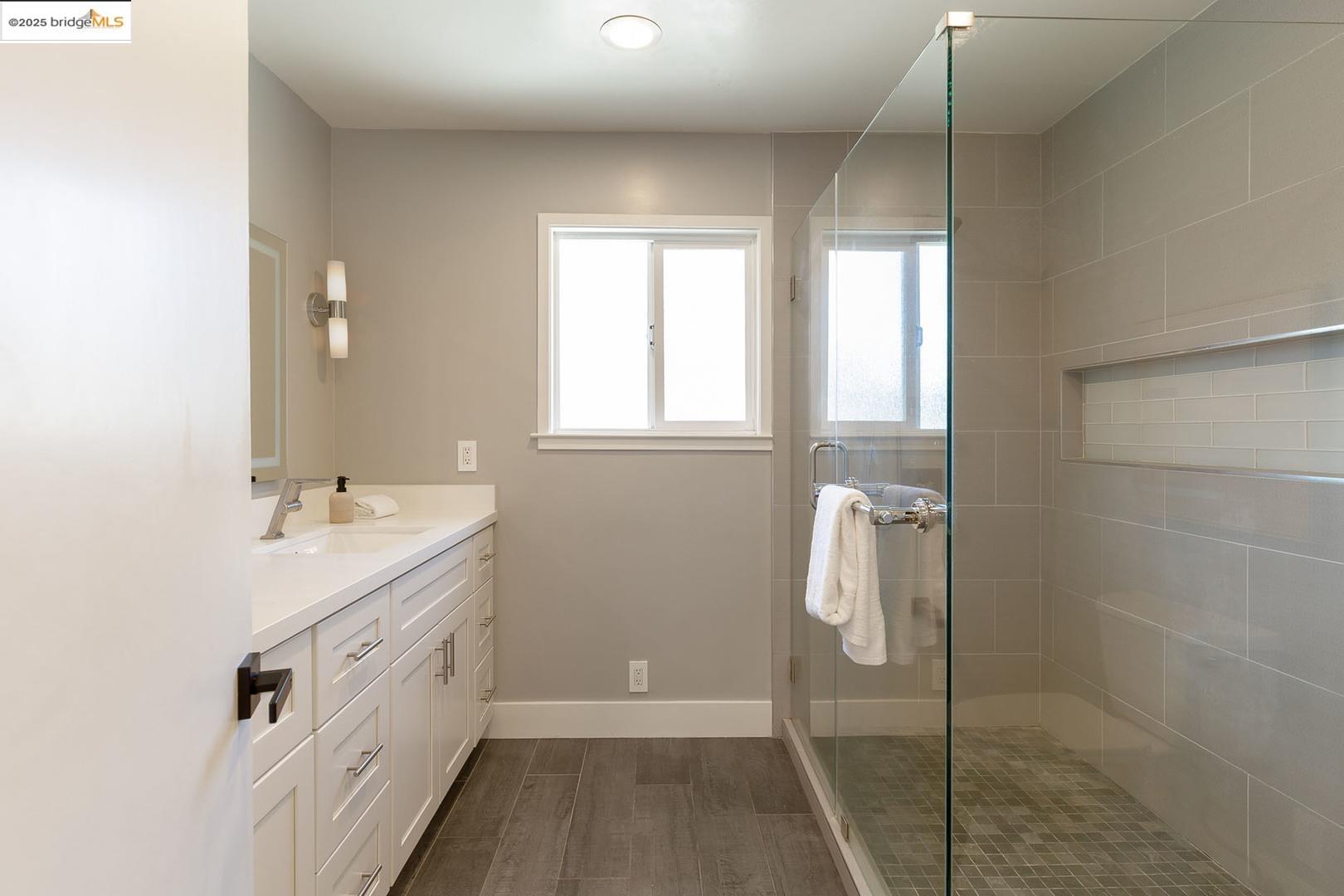 298 Elysian Fields DR, Oakland, California 94605, 4 Bedrooms Bedrooms, 7 Rooms Rooms,3 BathroomsBathrooms,Residential,For Sale,298 Elysian Fields DR,41096613