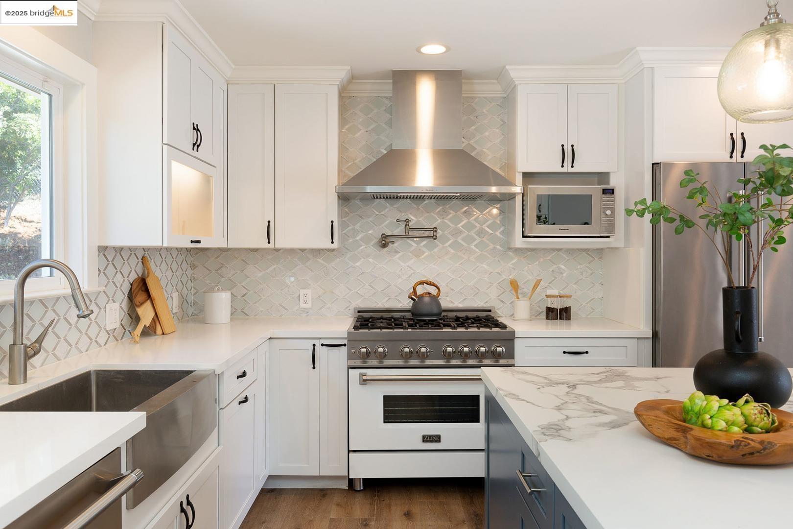 298 Elysian Fields DR, Oakland, California 94605, 4 Bedrooms Bedrooms, 7 Rooms Rooms,3 BathroomsBathrooms,Residential,For Sale,298 Elysian Fields DR,41096613