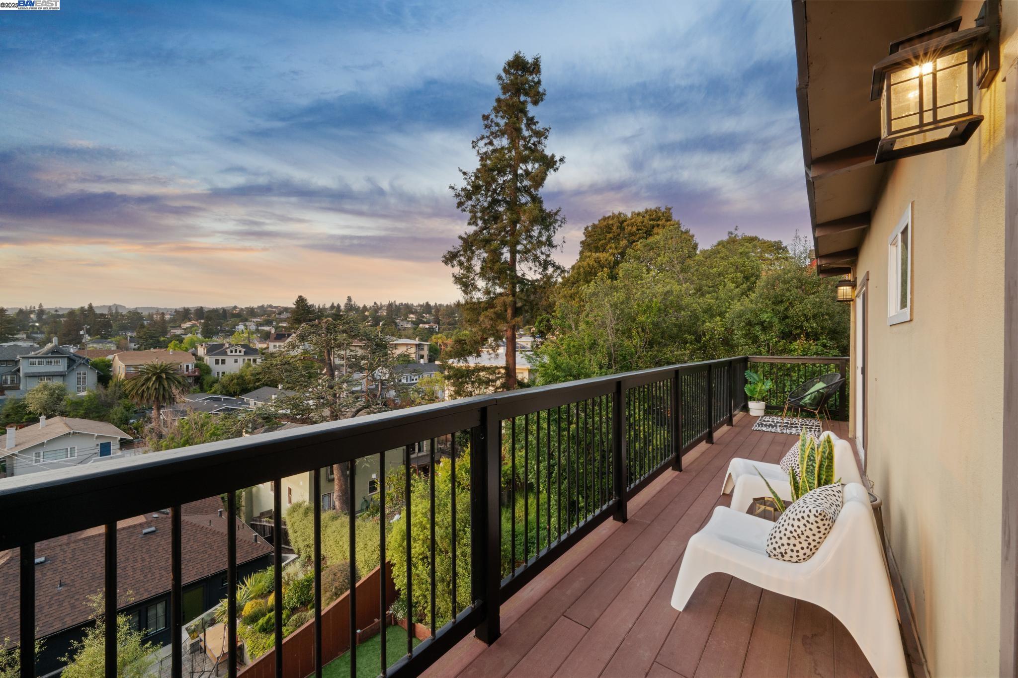 Detail Gallery Image 11 of 44 For 4125 Balfour Avenue, Oakland,  CA 94610 - 4 Beds | 3 Baths