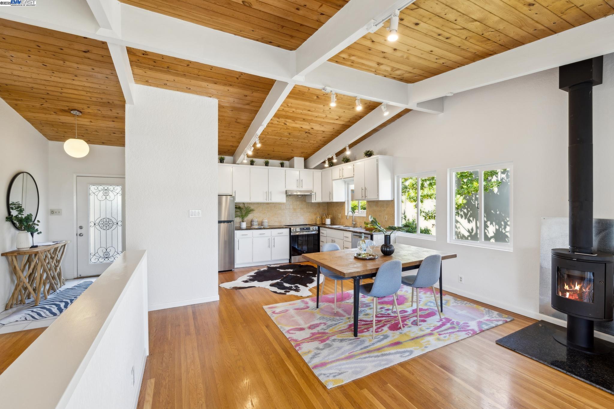 Detail Gallery Image 12 of 44 For 4125 Balfour Avenue, Oakland,  CA 94610 - 4 Beds | 3 Baths