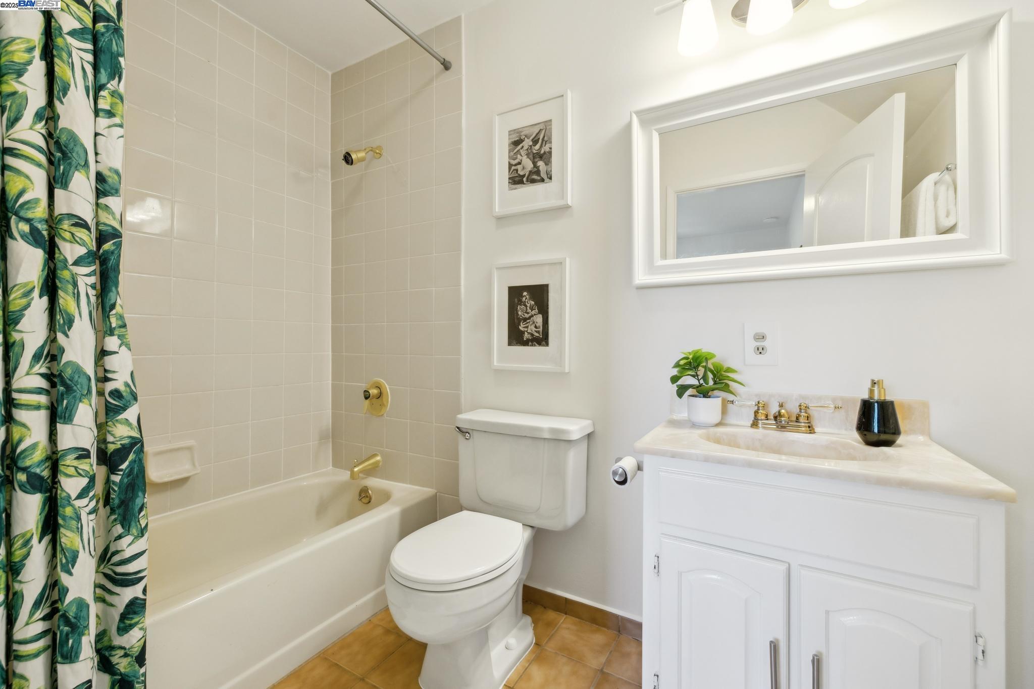 Detail Gallery Image 21 of 44 For 4125 Balfour Avenue, Oakland,  CA 94610 - 4 Beds | 3 Baths