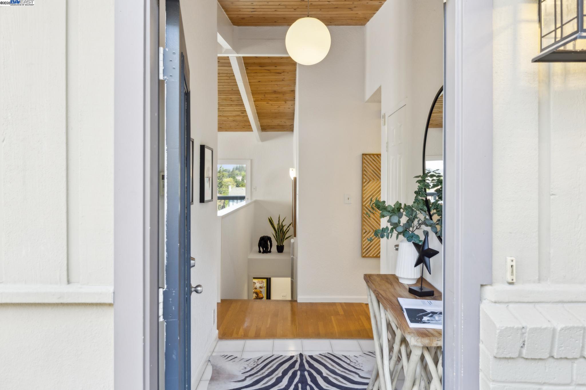 Detail Gallery Image 4 of 44 For 4125 Balfour Avenue, Oakland,  CA 94610 - 4 Beds | 3 Baths