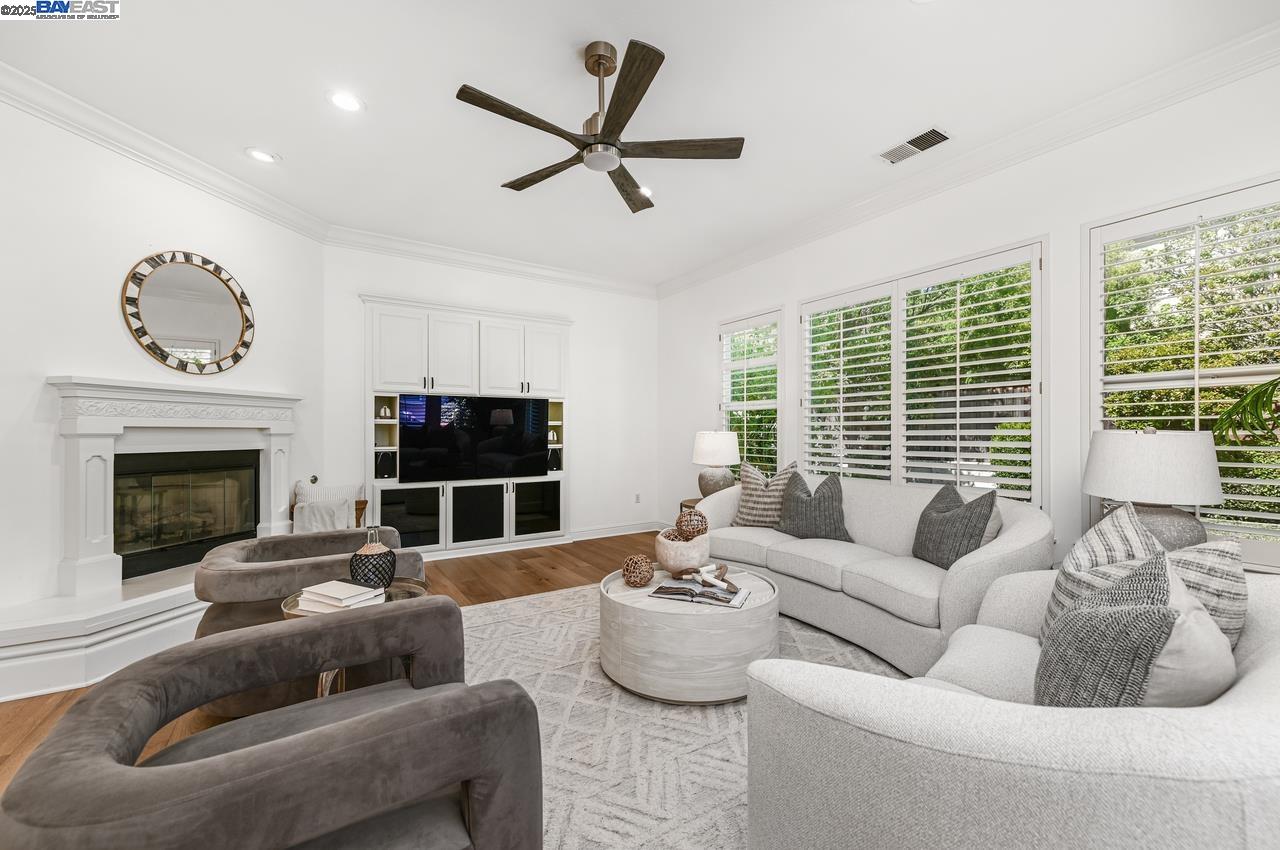 Detail Gallery Image 23 of 60 For 1131 Laguna Creek Ln, Pleasanton,  CA 94566 - 5 Beds | 4 Baths