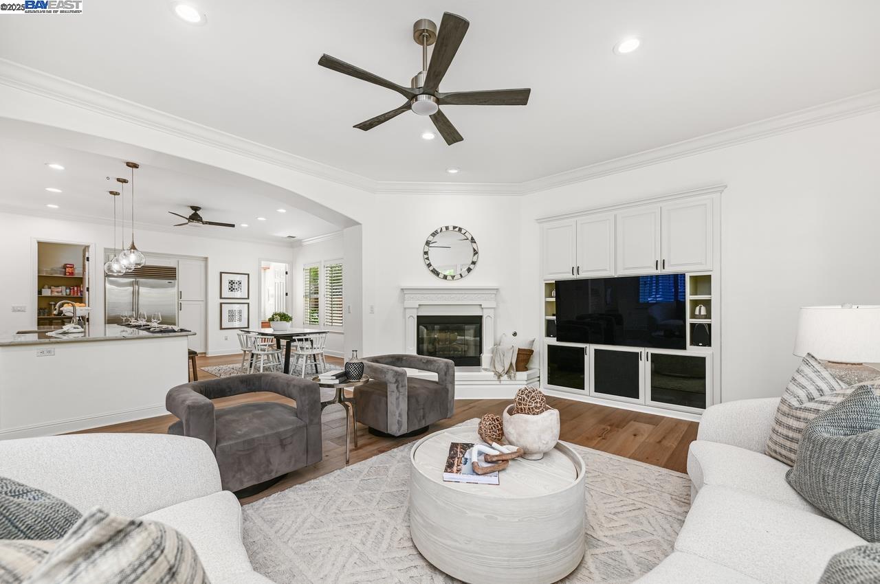 Detail Gallery Image 24 of 60 For 1131 Laguna Creek Ln, Pleasanton,  CA 94566 - 5 Beds | 4 Baths