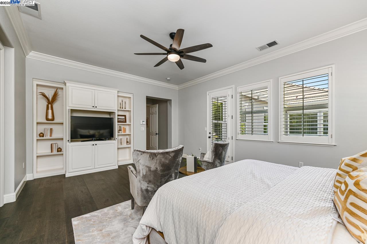 Detail Gallery Image 29 of 60 For 1131 Laguna Creek Ln, Pleasanton,  CA 94566 - 5 Beds | 4 Baths