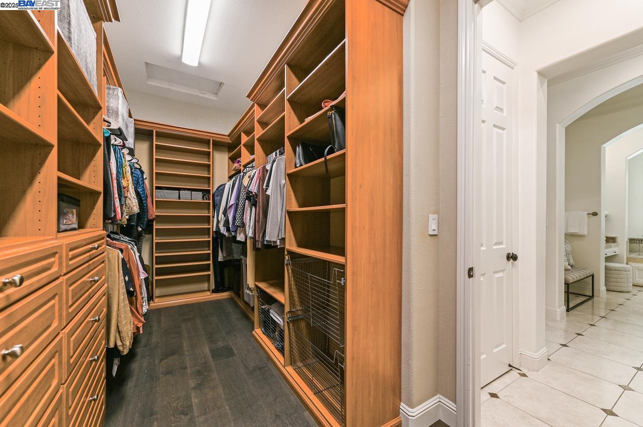 Detail Gallery Image 34 of 60 For 1131 Laguna Creek Ln, Pleasanton,  CA 94566 - 5 Beds | 4 Baths