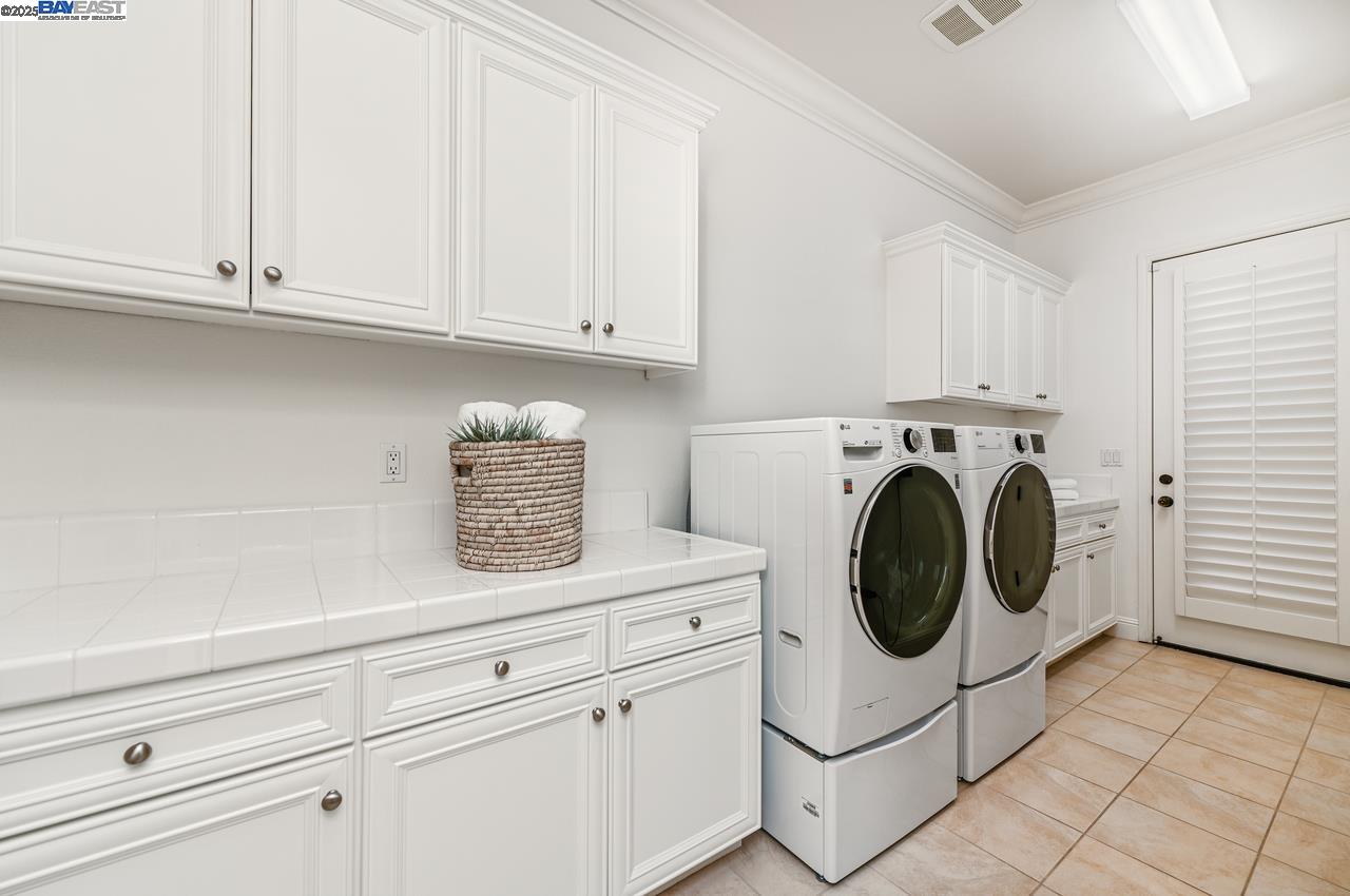 Detail Gallery Image 35 of 60 For 1131 Laguna Creek Ln, Pleasanton,  CA 94566 - 5 Beds | 4 Baths