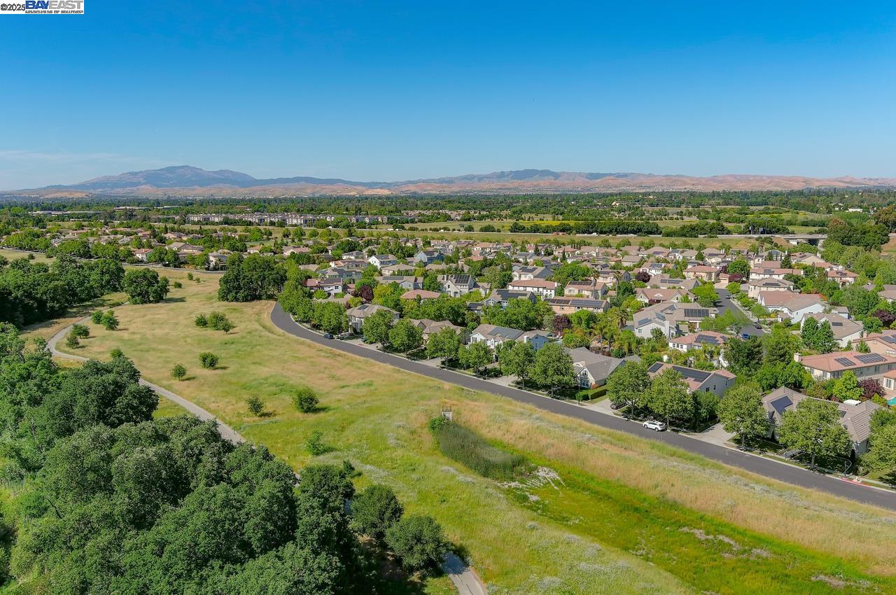 Detail Gallery Image 60 of 60 For 1131 Laguna Creek Ln, Pleasanton,  CA 94566 - 5 Beds | 4 Baths