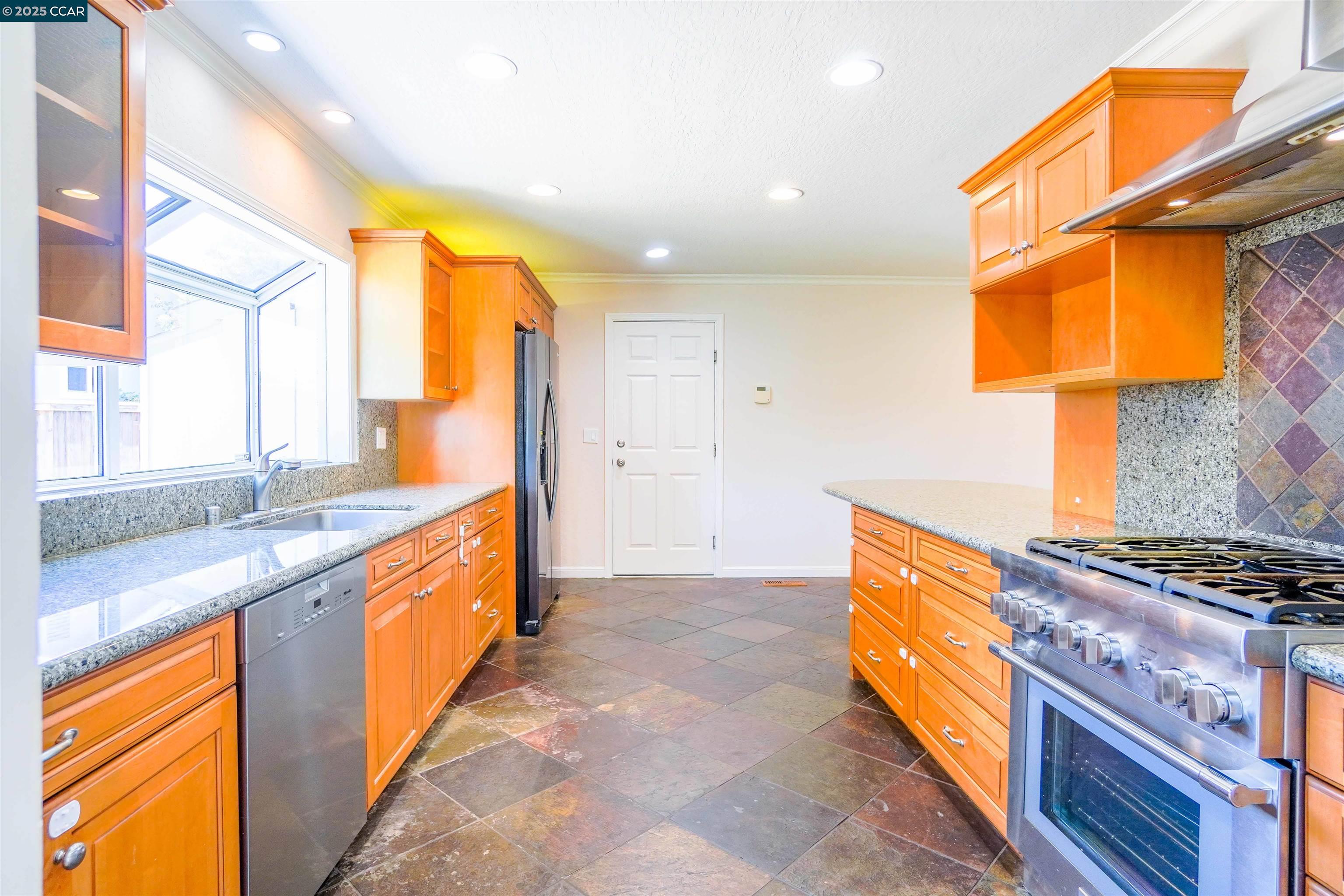 360 El Divisadero Ave, Walnut Creek, California 94598, 4 Bedrooms Bedrooms, 9 Rooms Rooms,2 BathroomsBathrooms,Residential Lease,For Rent,360 El Divisadero Ave,41096619