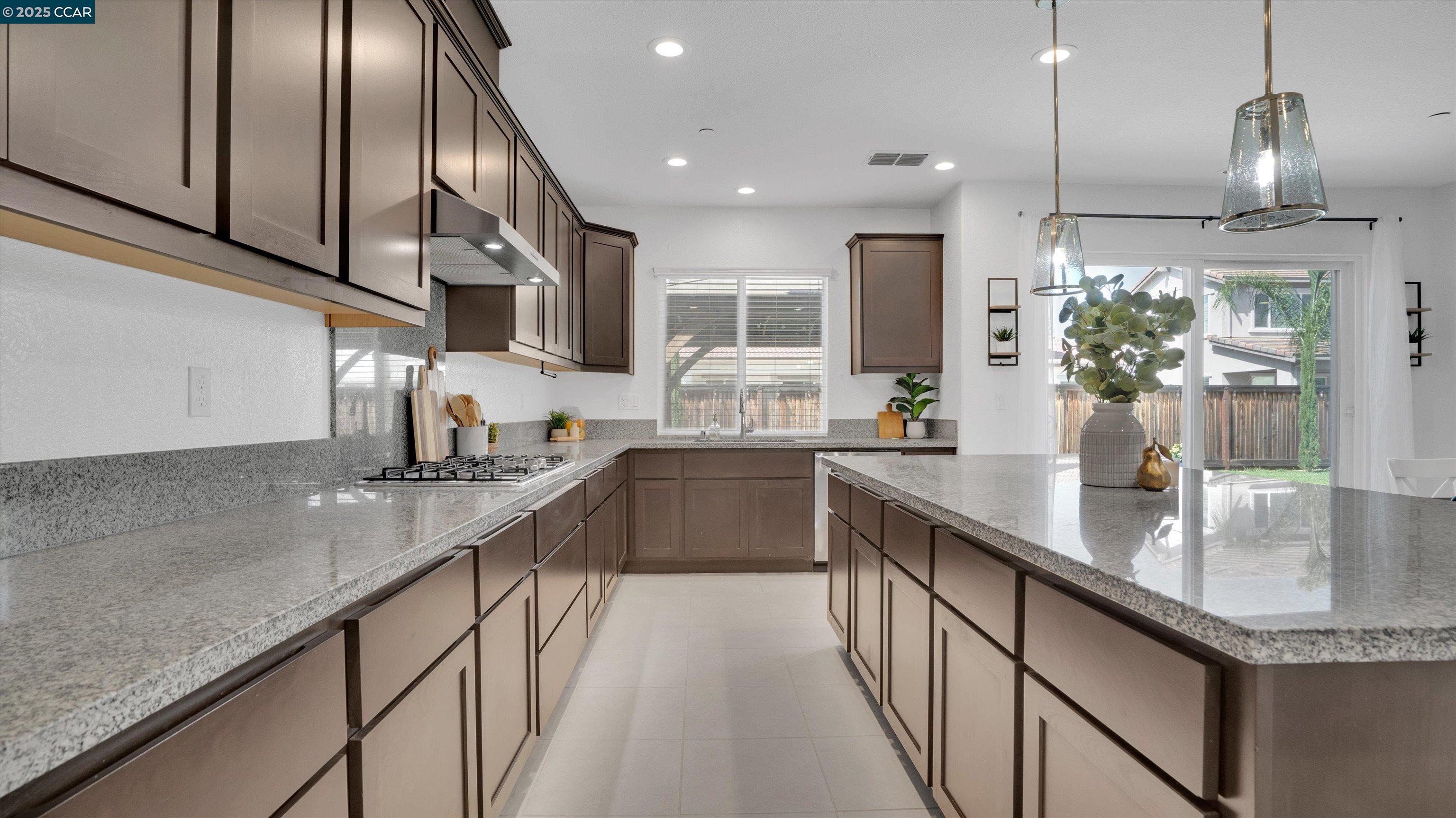 Detail Gallery Image 13 of 41 For 719 Jennifer St, Brentwood,  CA 94513 - 4 Beds | 3/1 Baths